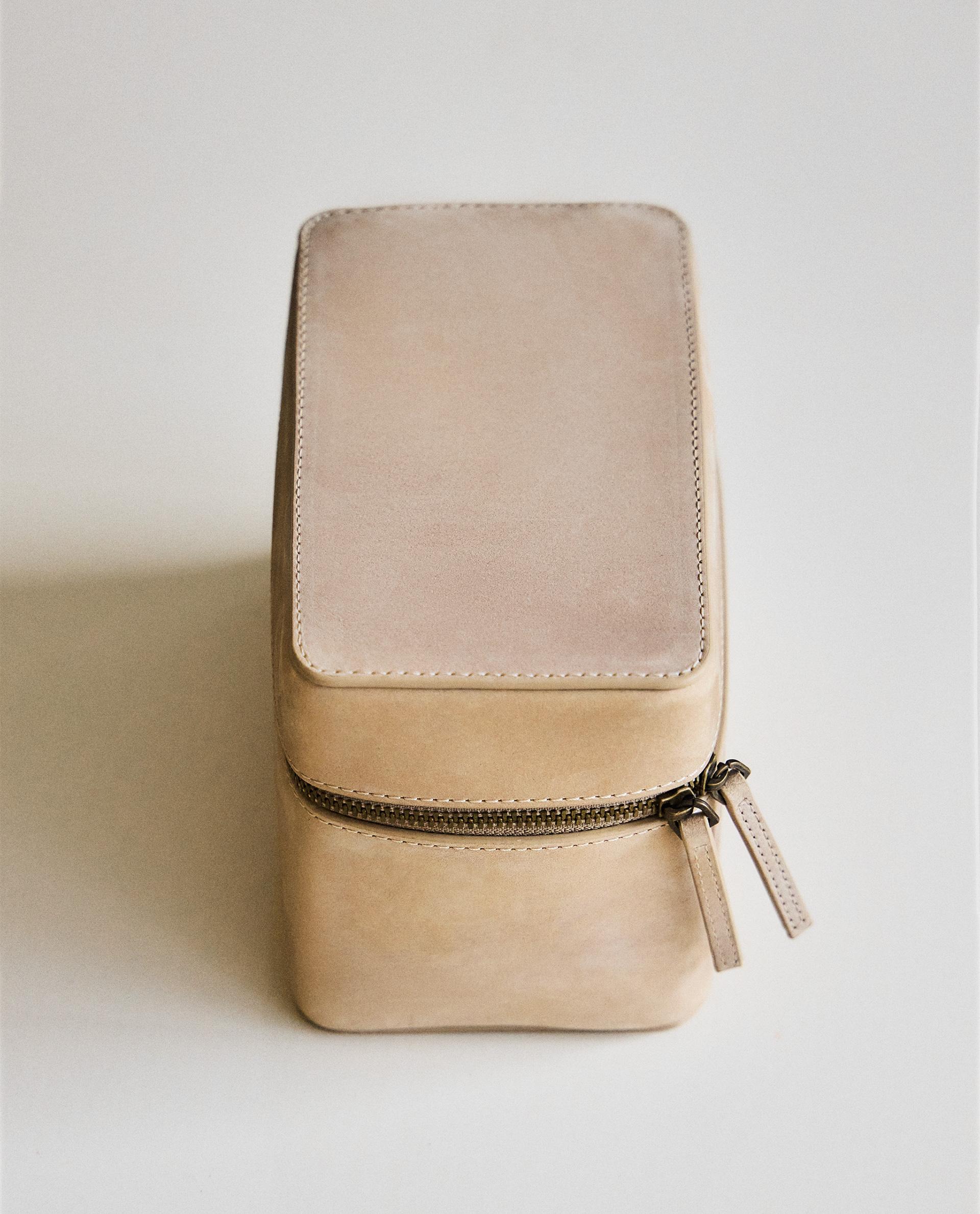 LEATHER TRAVEL JEWELLERY BOX LEATHER TRAVEL JEWELLERY BOX