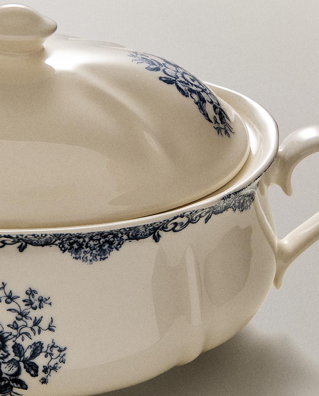 FLORAL EARTHENWARE SERVING TUREEN FLORAL EARTHENWARE SERVING TUREEN