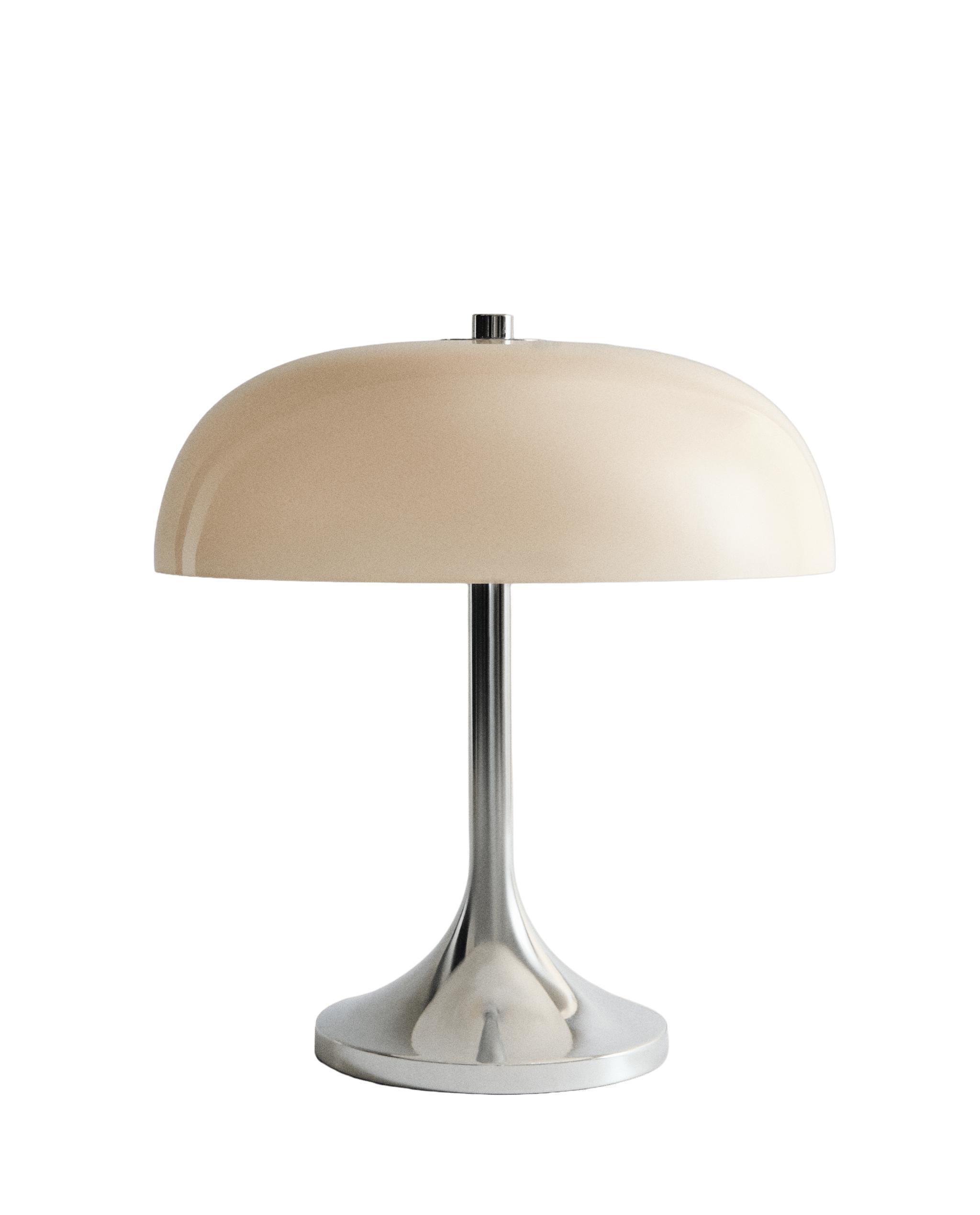 METAL AND GLASS TABLE LAMP