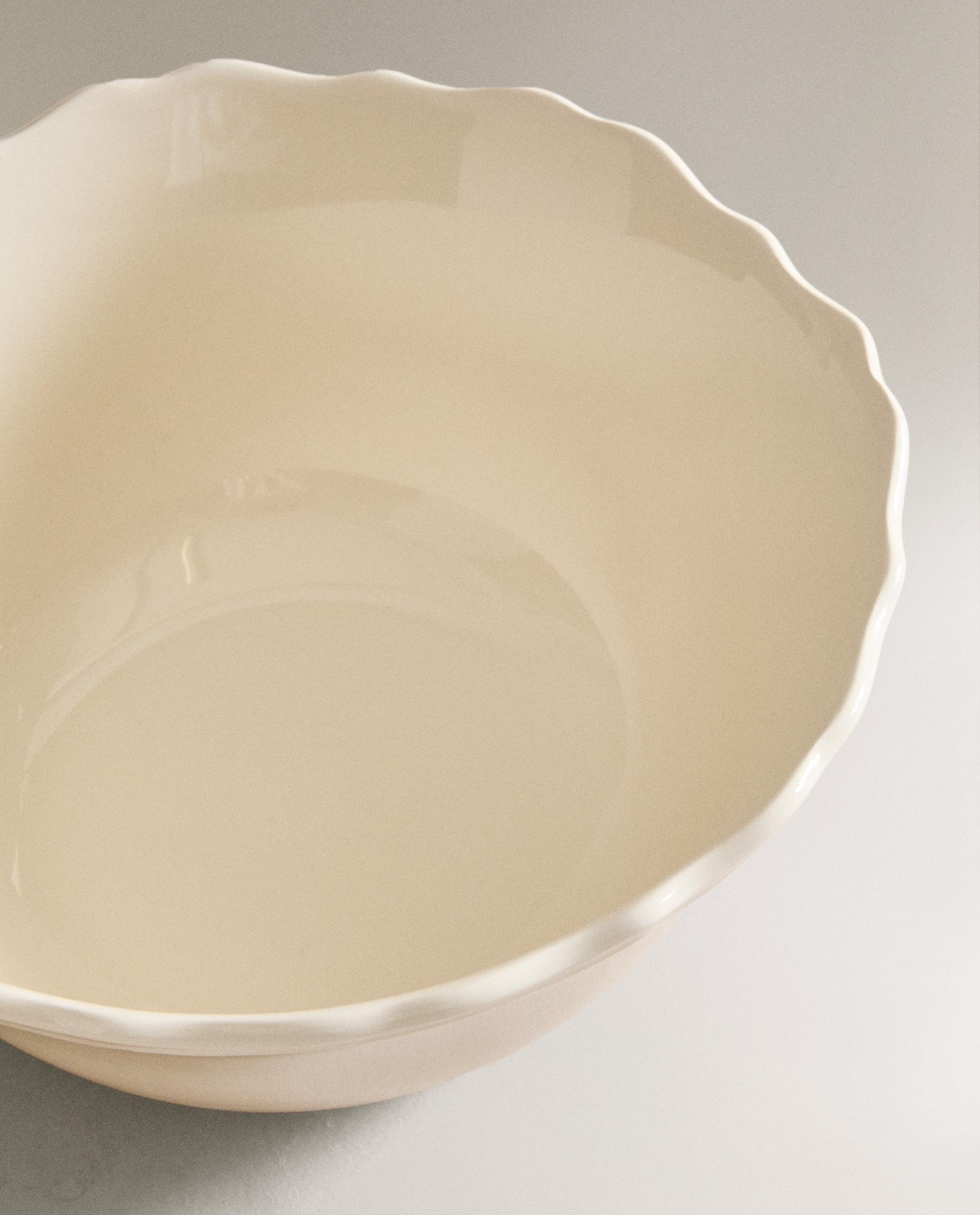 EARTHENWARE SALAD BOWL WITH RAISED-DESIGN EDGE product thumbnail 2