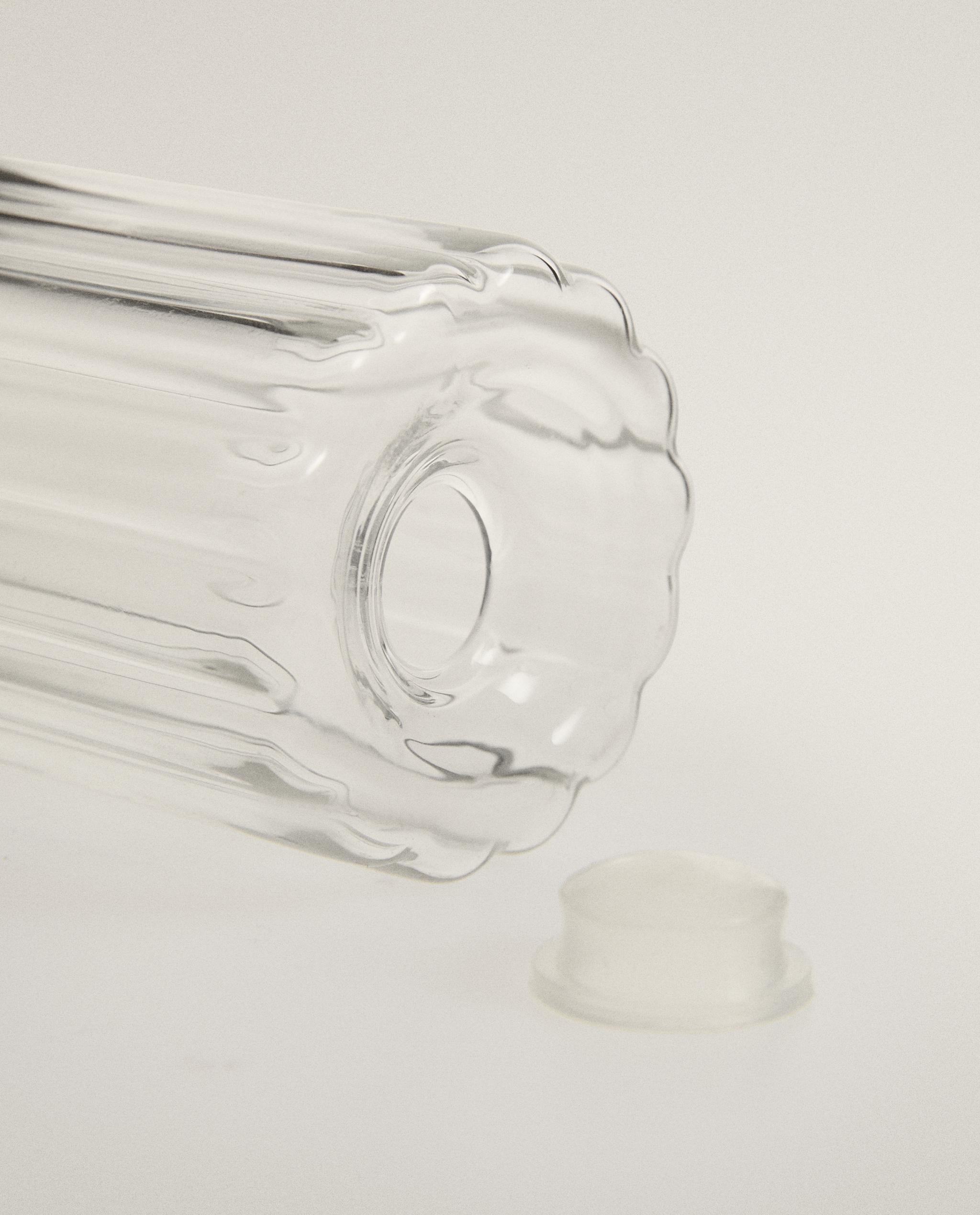 BOROSILICATE GLASS SALT SHAKER product thumbnail 9