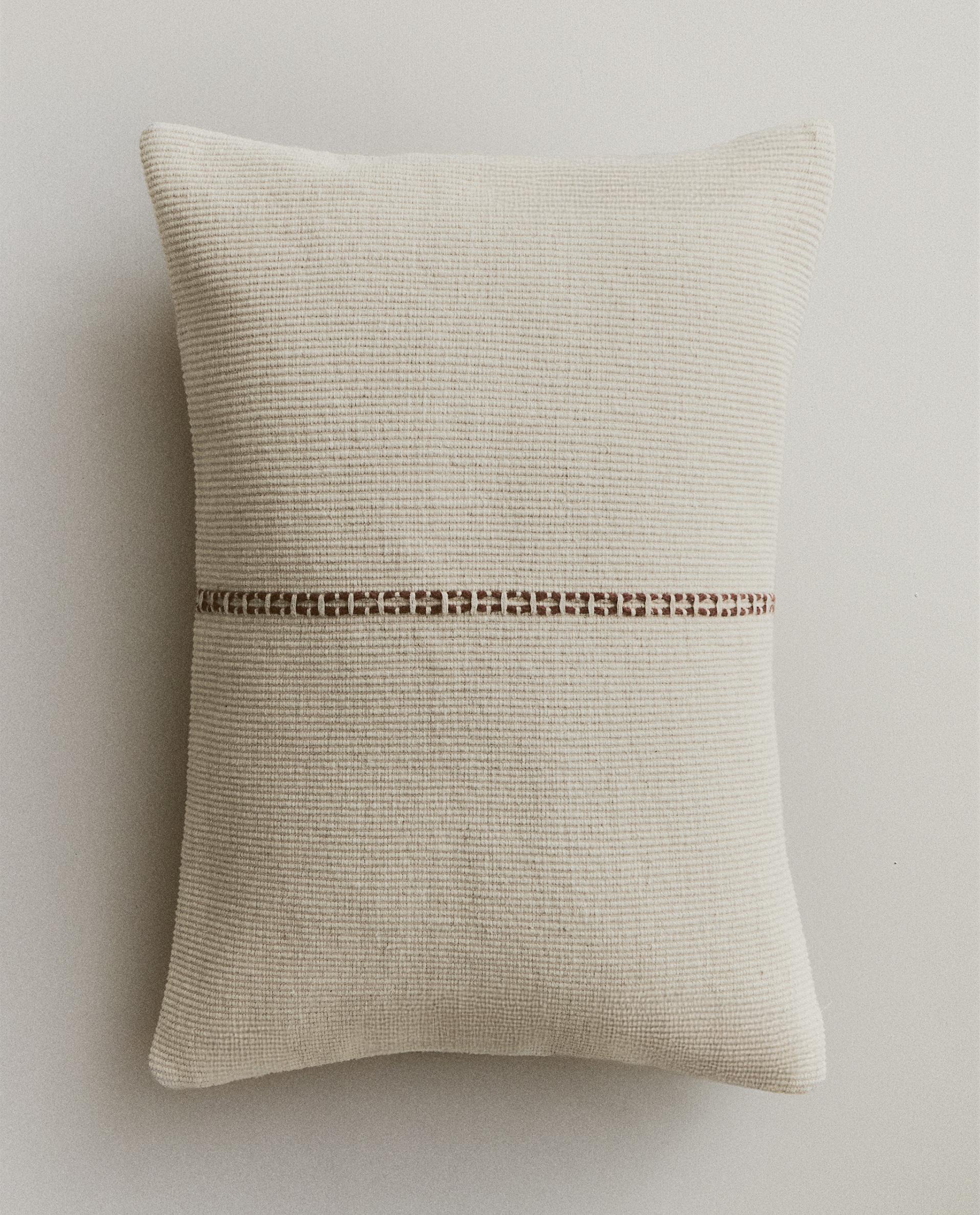 DOUBLE LINE CUSHION COVER DOUBLE LINE CUSHION COVER