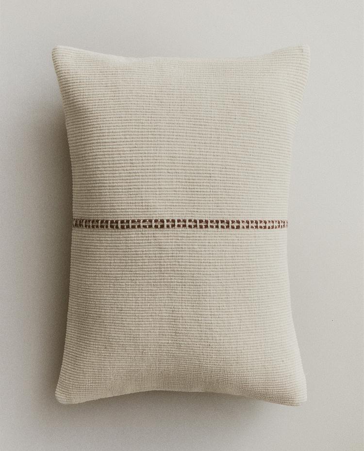 DOUBLE LINE CUSHION COVER DOUBLE LINE CUSHION COVER