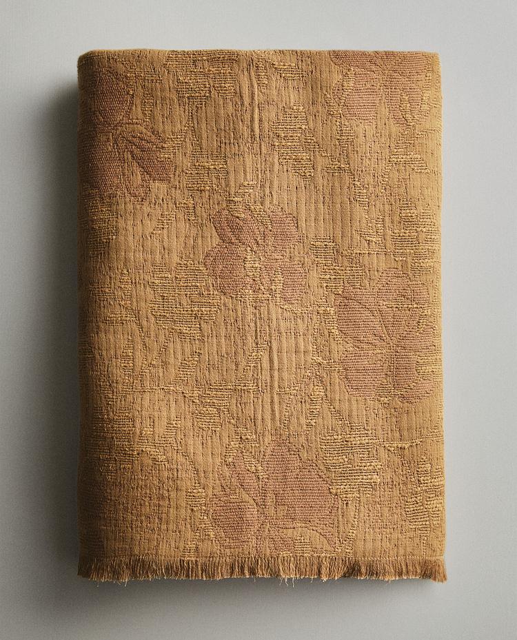 DEKA S KVĚTINOVÝM ŽAKÁREM