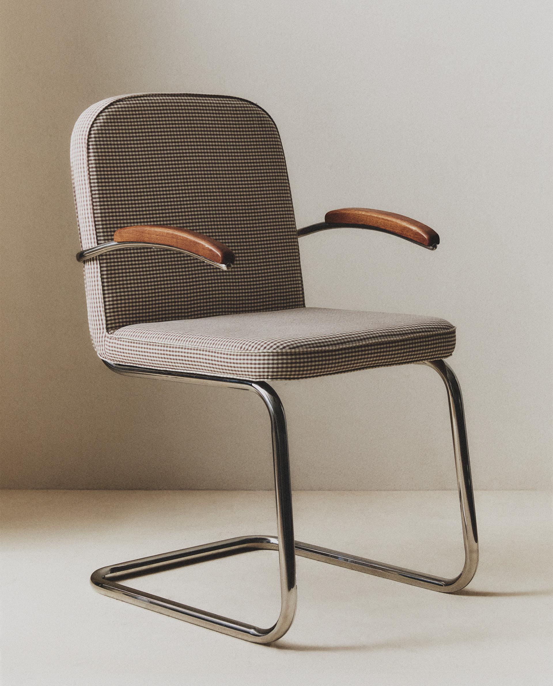 VINTAGE CHROME CHAIR VINTAGE CHROME CHAIR