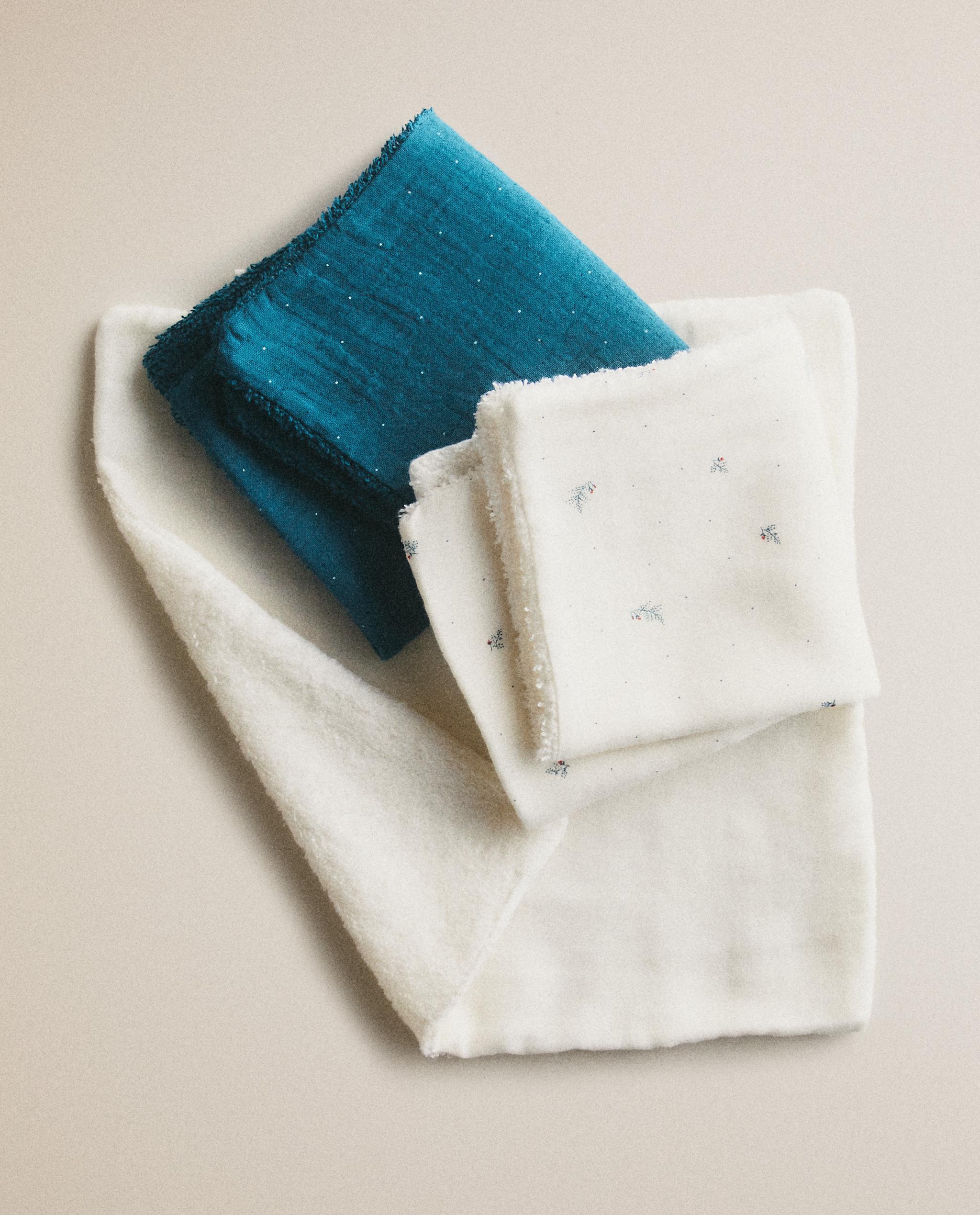 MINI FLORAL BABY TOWEL (SET OF 3) product thumbnail 7