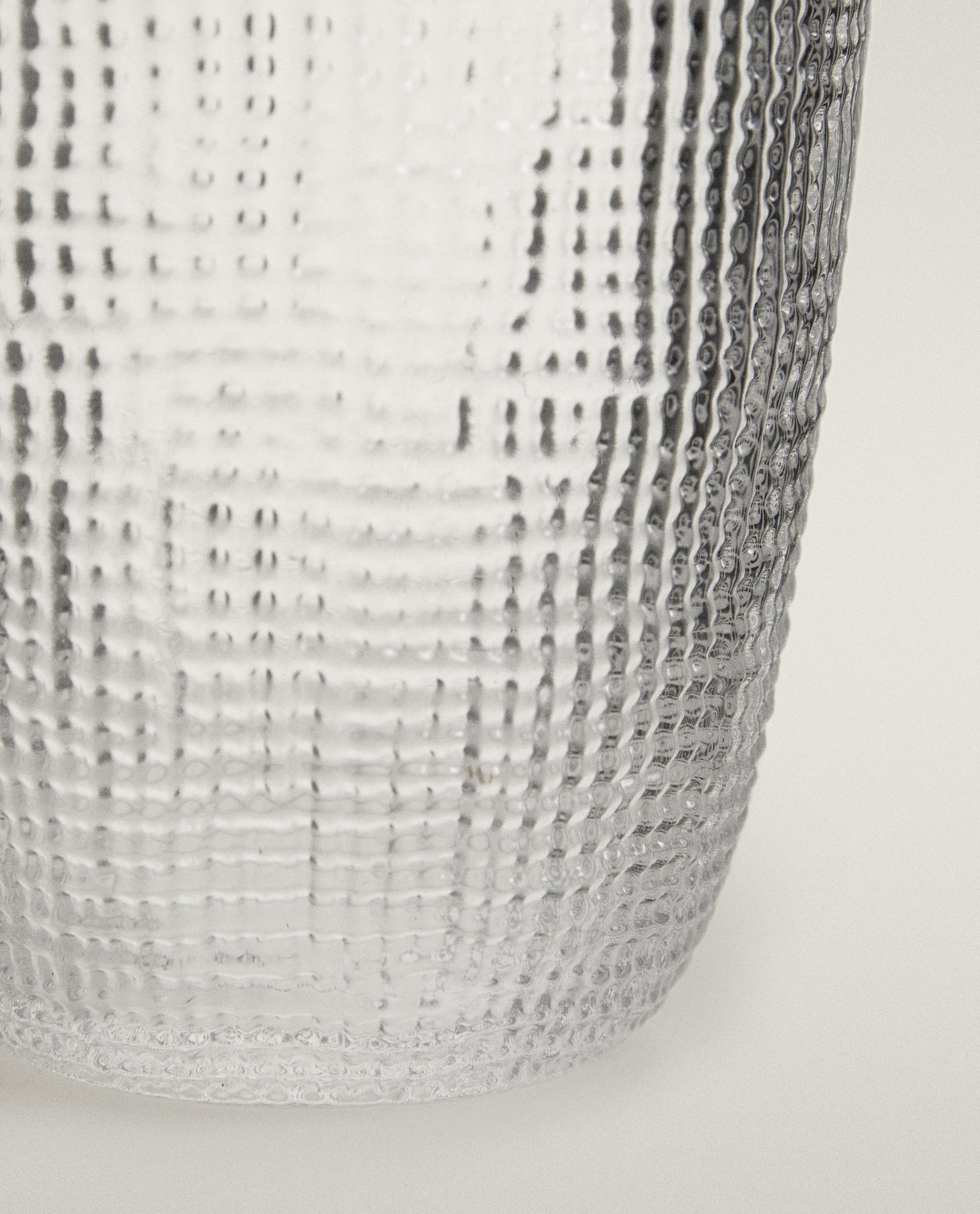 RAISED DESIGN GLASS TUMBLER product thumbnail 3