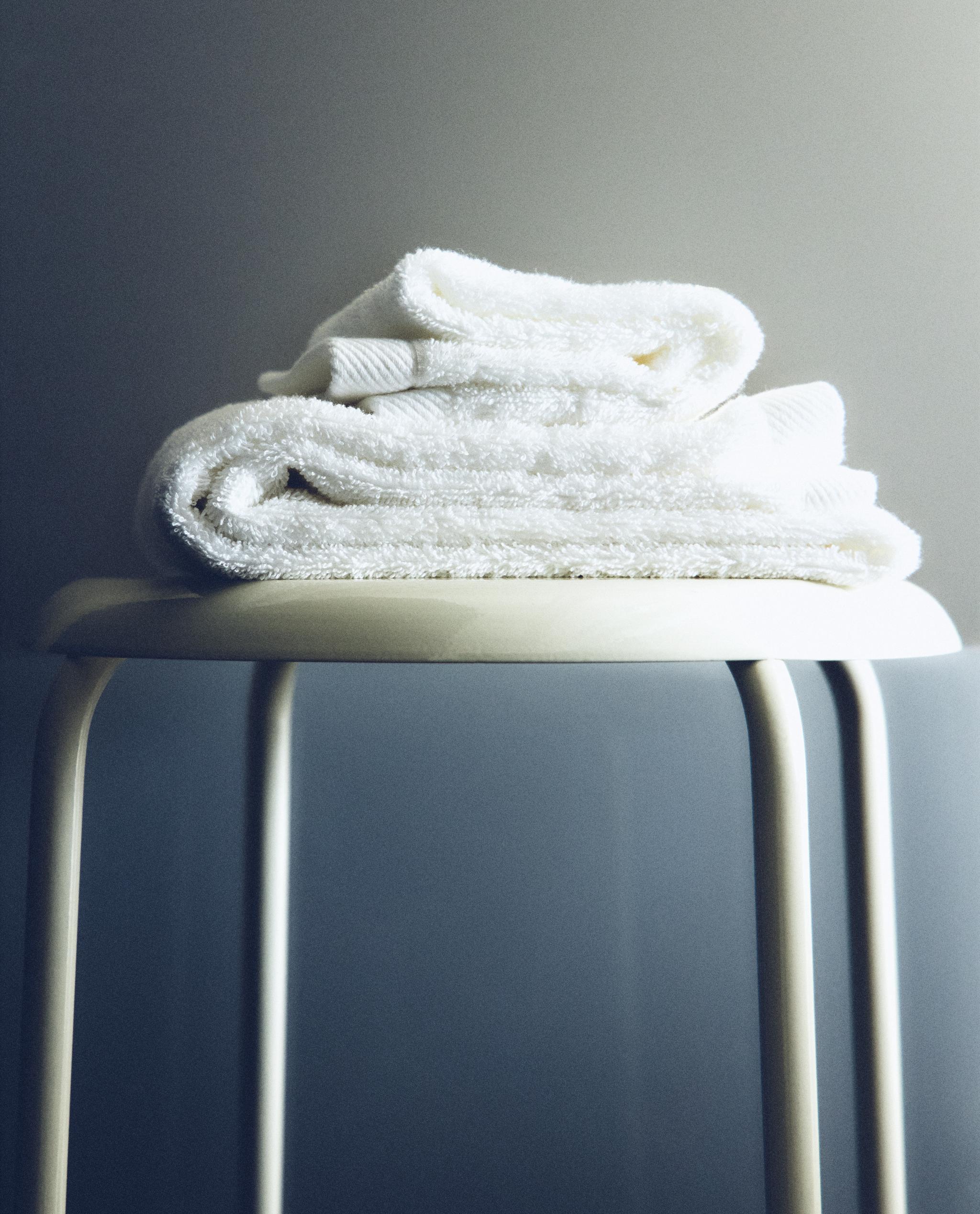 PLAIN COTTON TERRY BATH TOWEL (500 GXM²) product thumbnail 18