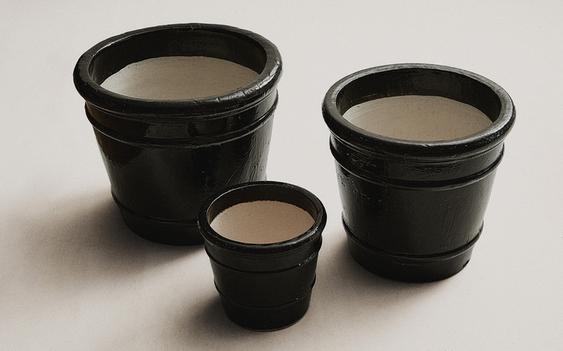 GARTENTOPF AUS KERAMIK