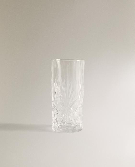 VYSOKÝ POHÁR NA STOPKE S RELIÉFNYM VZOROM VYSOKÝ POHÁR NA STOPKE S RELIÉFNYM VZOROM