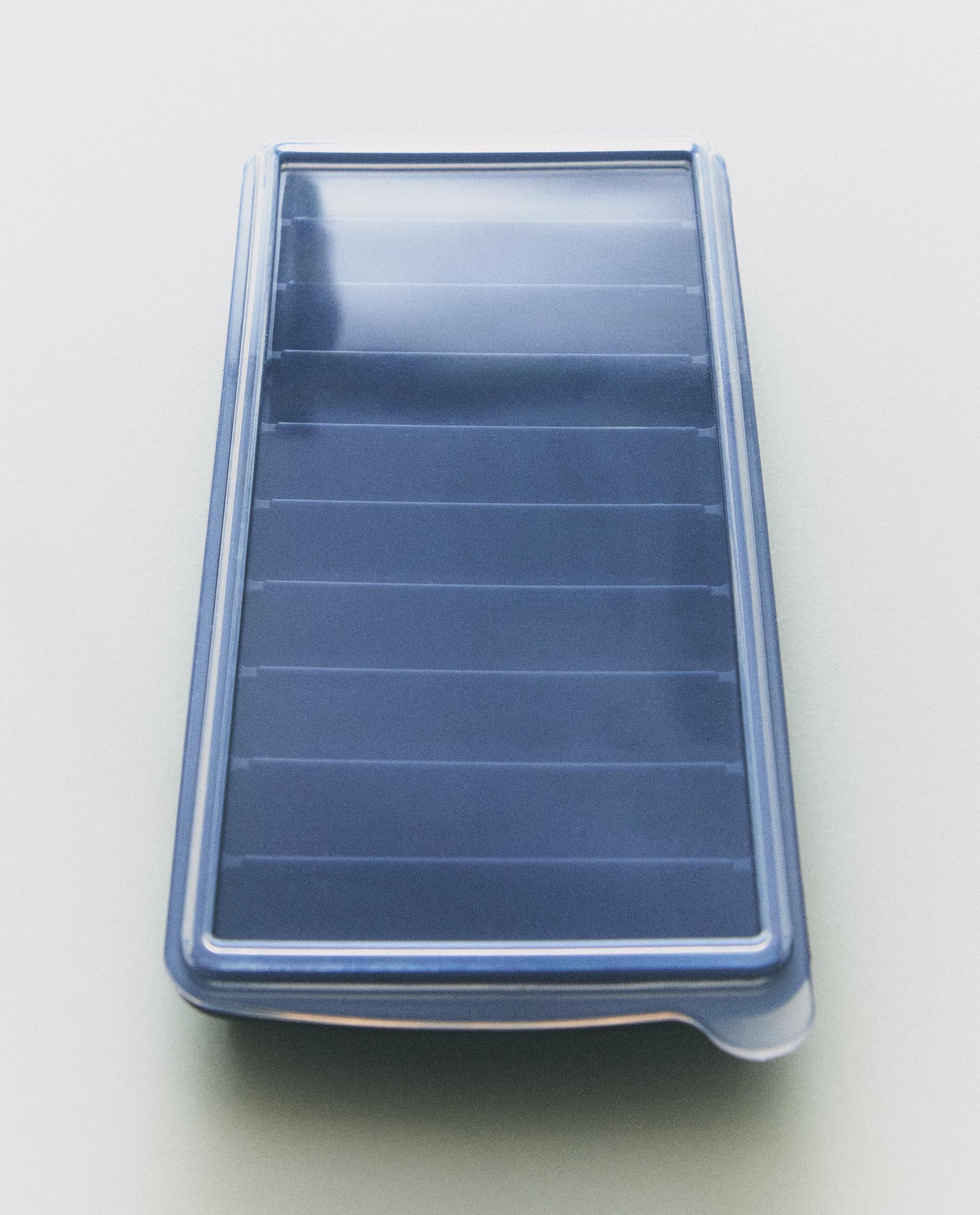 SILICONE RECTANGLE ICE BUCKET TRAY 10 ICE CUBES product thumbnail 7