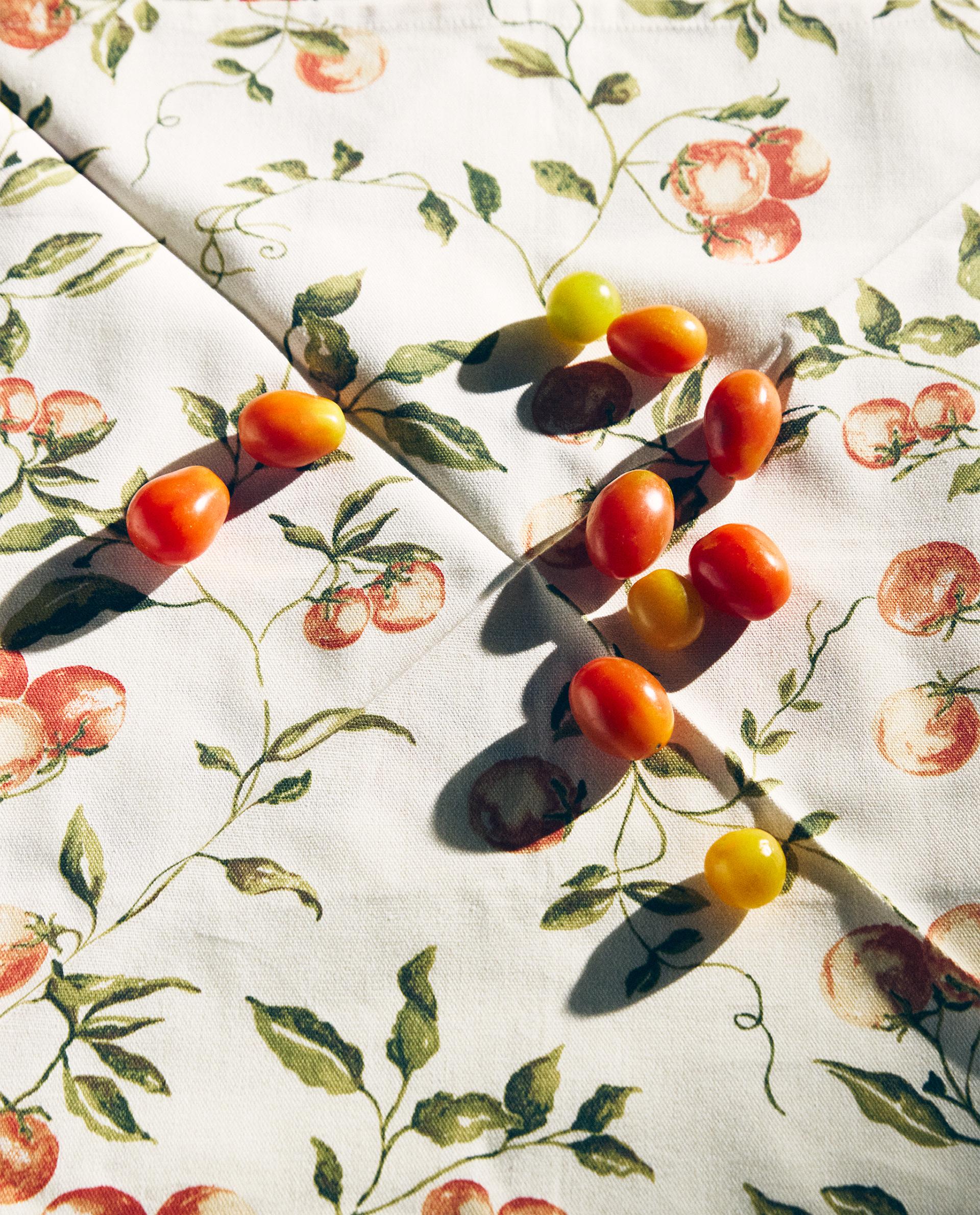 TOMATO-PRINT TABLECLOTH product thumbnail 11
