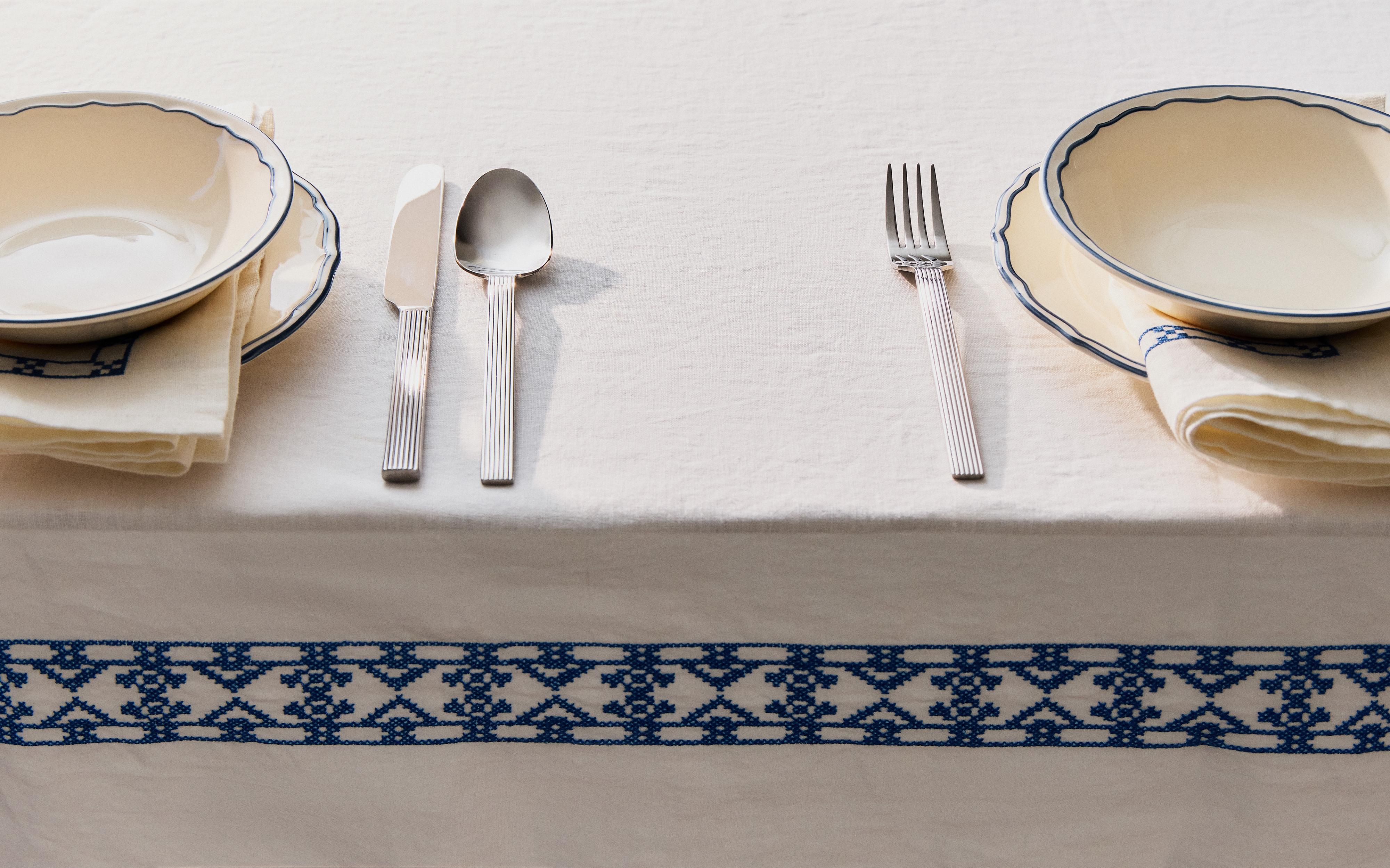 GEOMETRIC EMBROIDERED LINEN TABLECLOTH product thumbnail 11