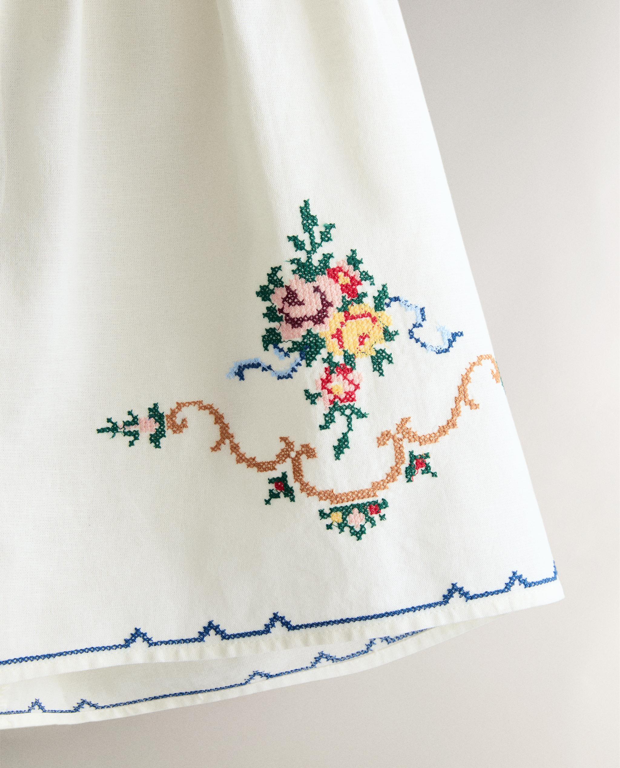 EMBROIDERED COTTON LINEN SHORTS