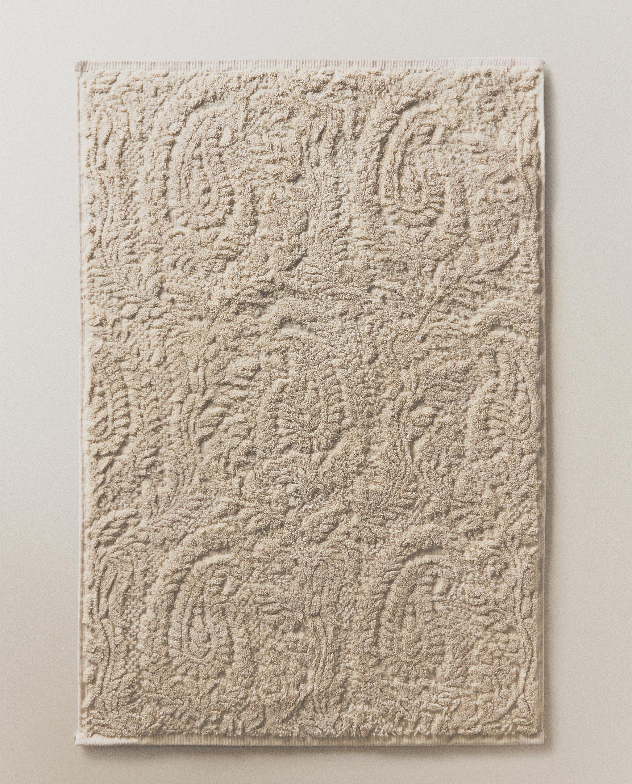 PAISLEY JACQUARD BATH MAT product thumbnail 10