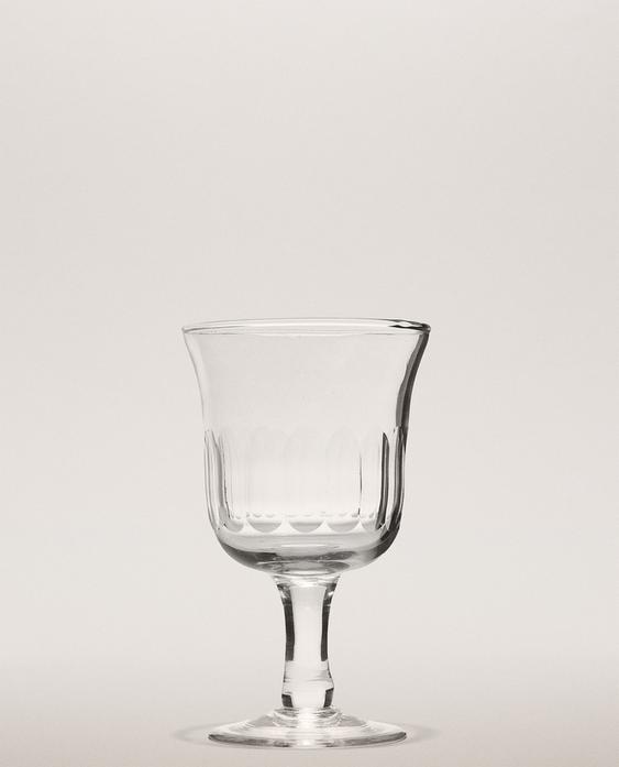 VERTICAL RAISED DESIGN WINE GLASS