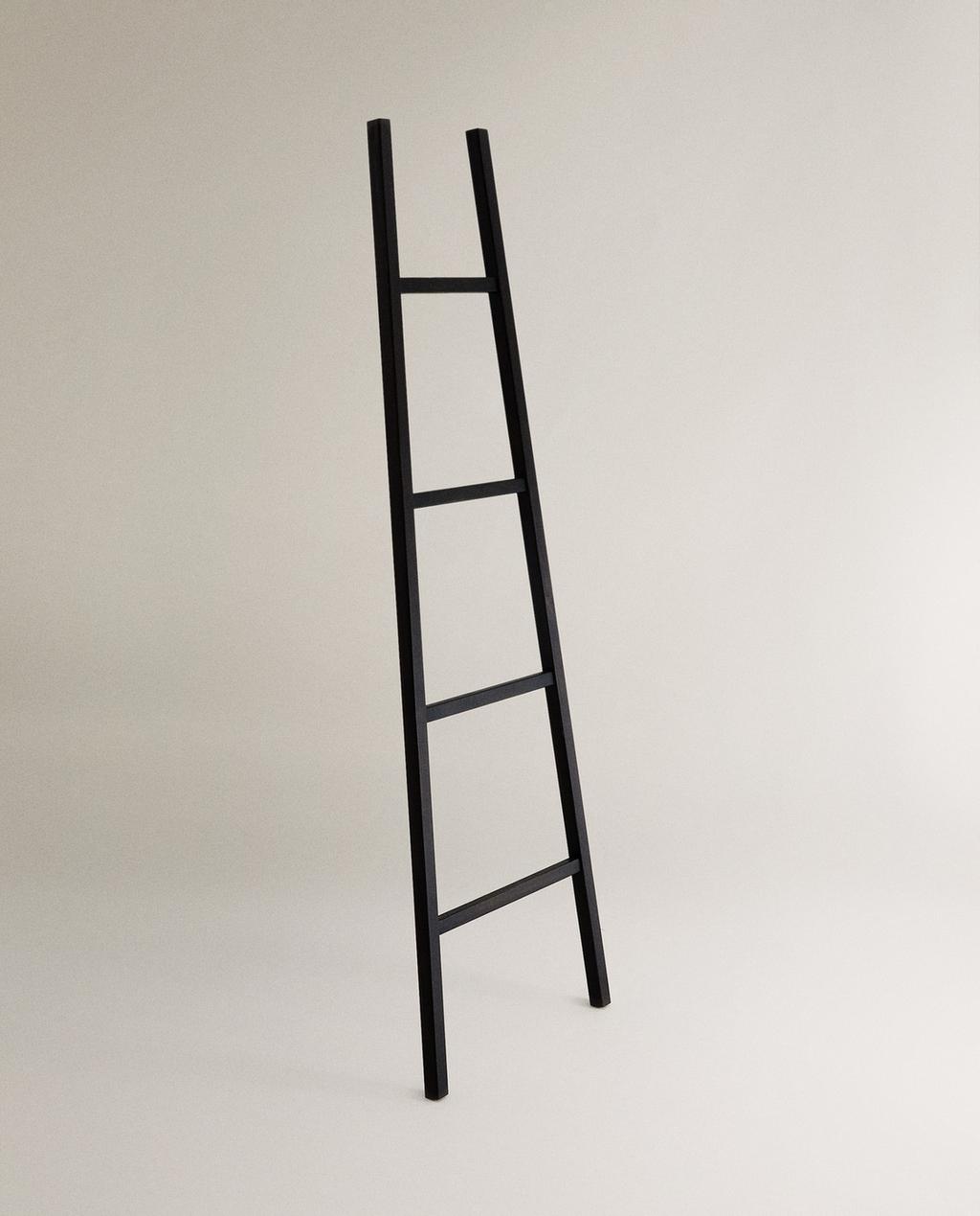 LADDER TOWEL RACK