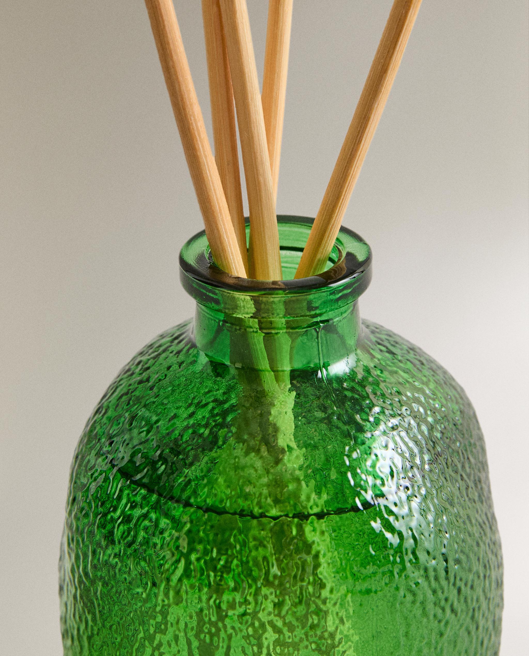 YUZU & MUSK CANDLE AND AIR FRESHENER product thumbnail 19