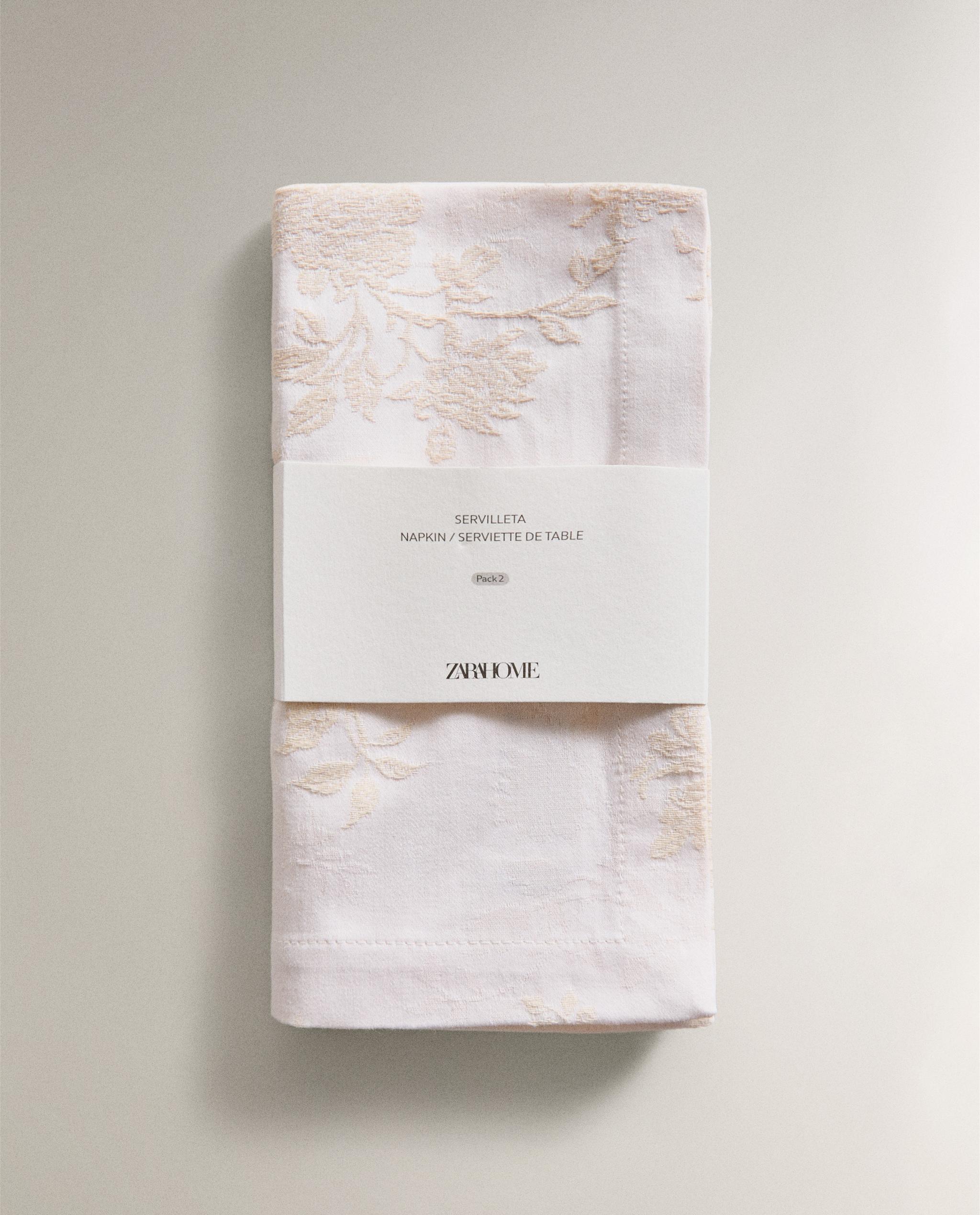 PACK OF COTTON JACQUARD NAPKINS (PACK OF 2) product thumbnail 4