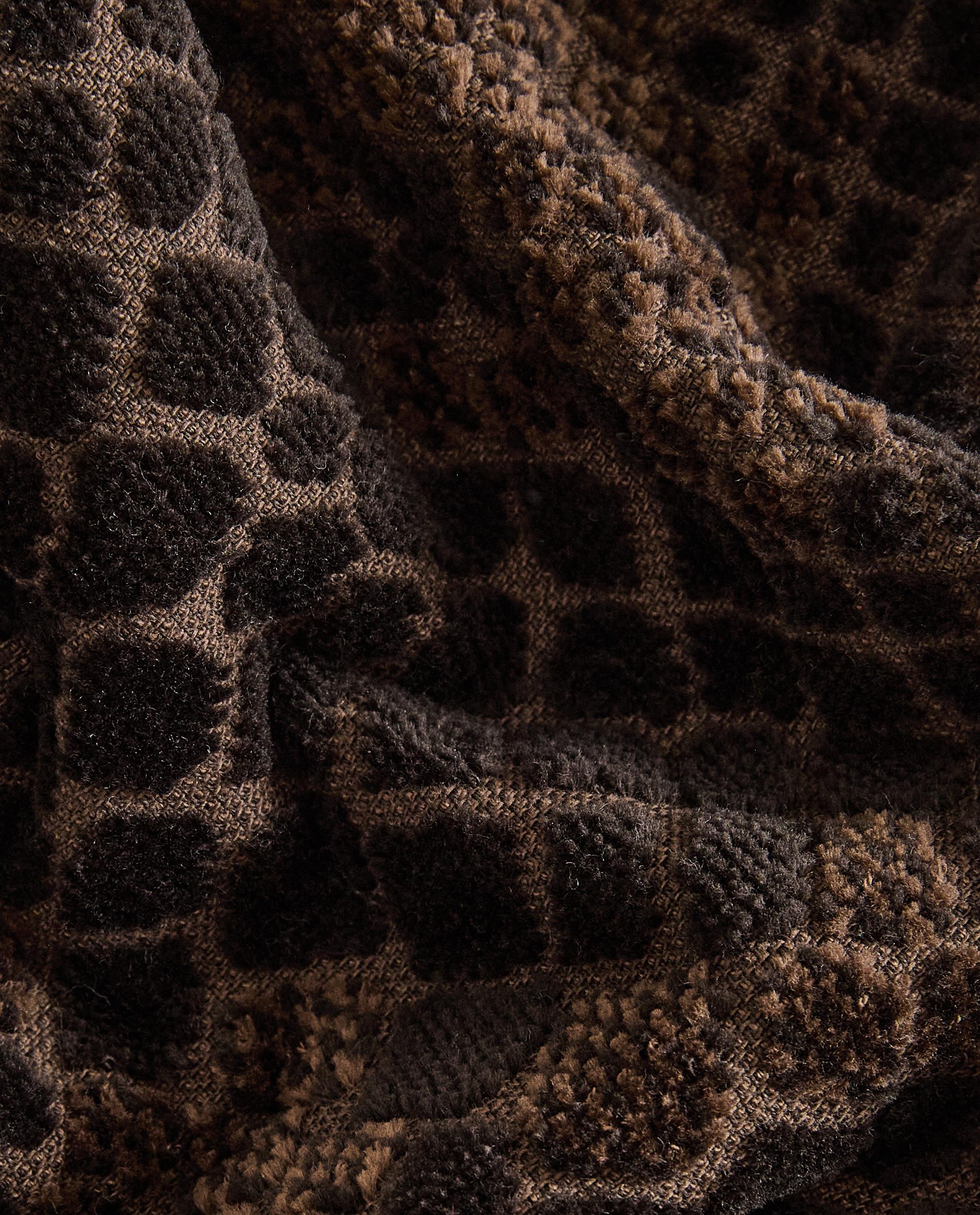 PACK OF ANIMAL PRINT VELOUR HAND TOWELS (PACK OF 3) product thumbnail 3