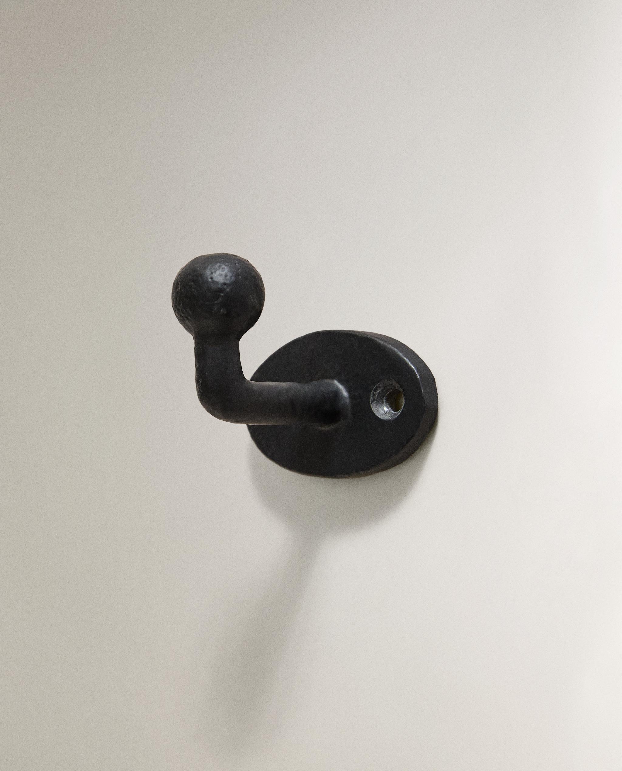 IRON HOOK product thumbnail 5