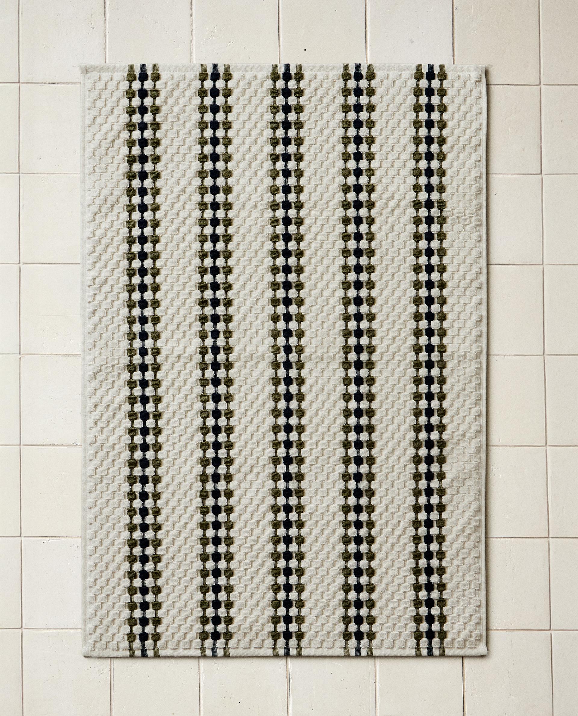 RRUGICË BANJE ME STRUKTURË GJEOMETRIKE RRUGICË BANJE ME STRUKTURË GJEOMETRIKE