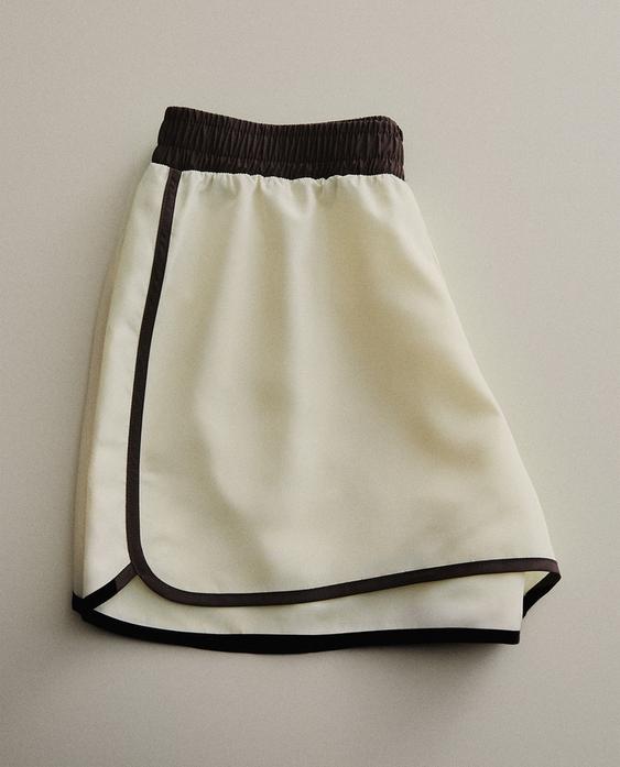 SHORT CURTO ESPORTIVO