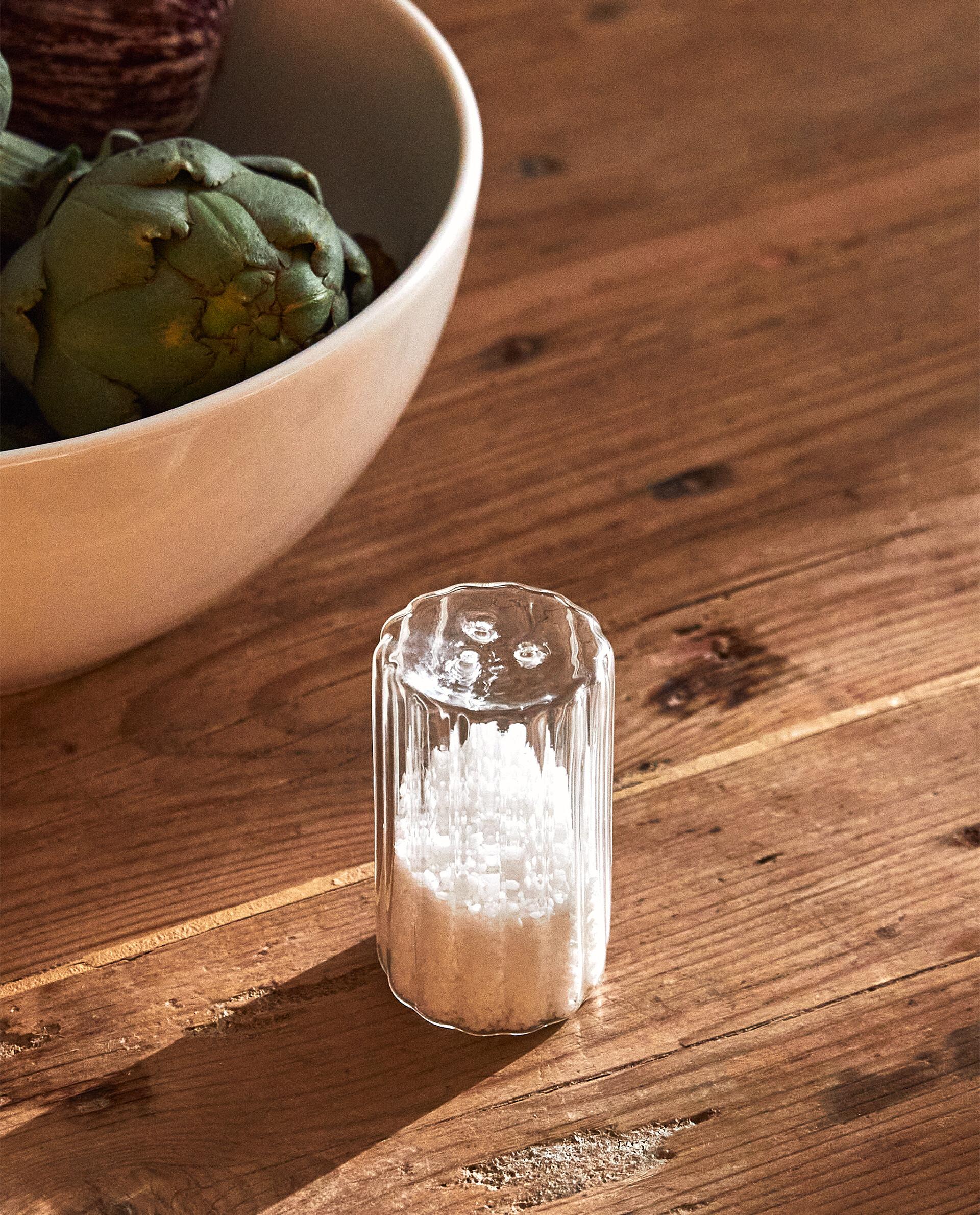 BOROSILICATE GLASS SALT SHAKER product thumbnail 14