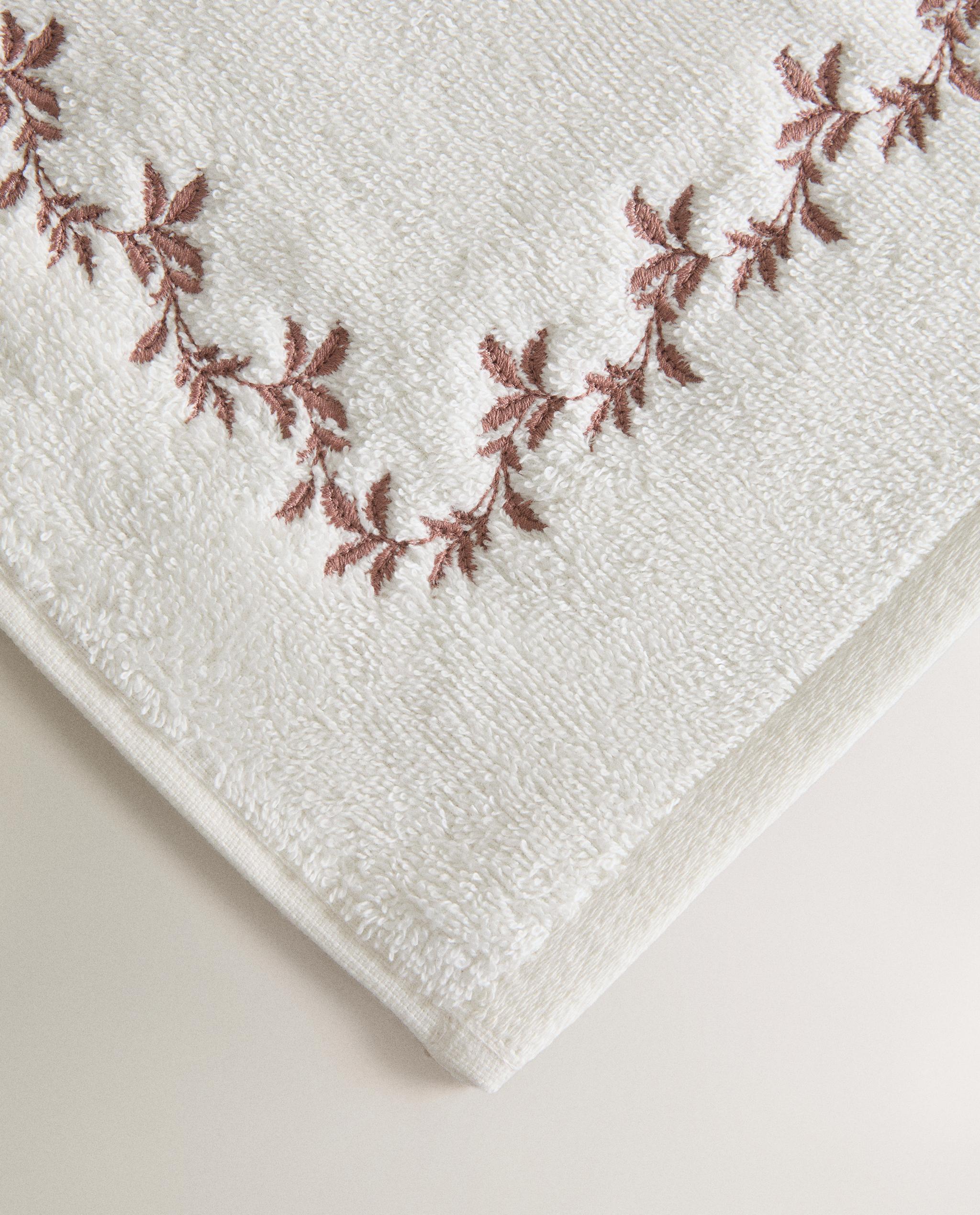 PLANT EMBROIDERY BATH TOWEL product thumbnail 7