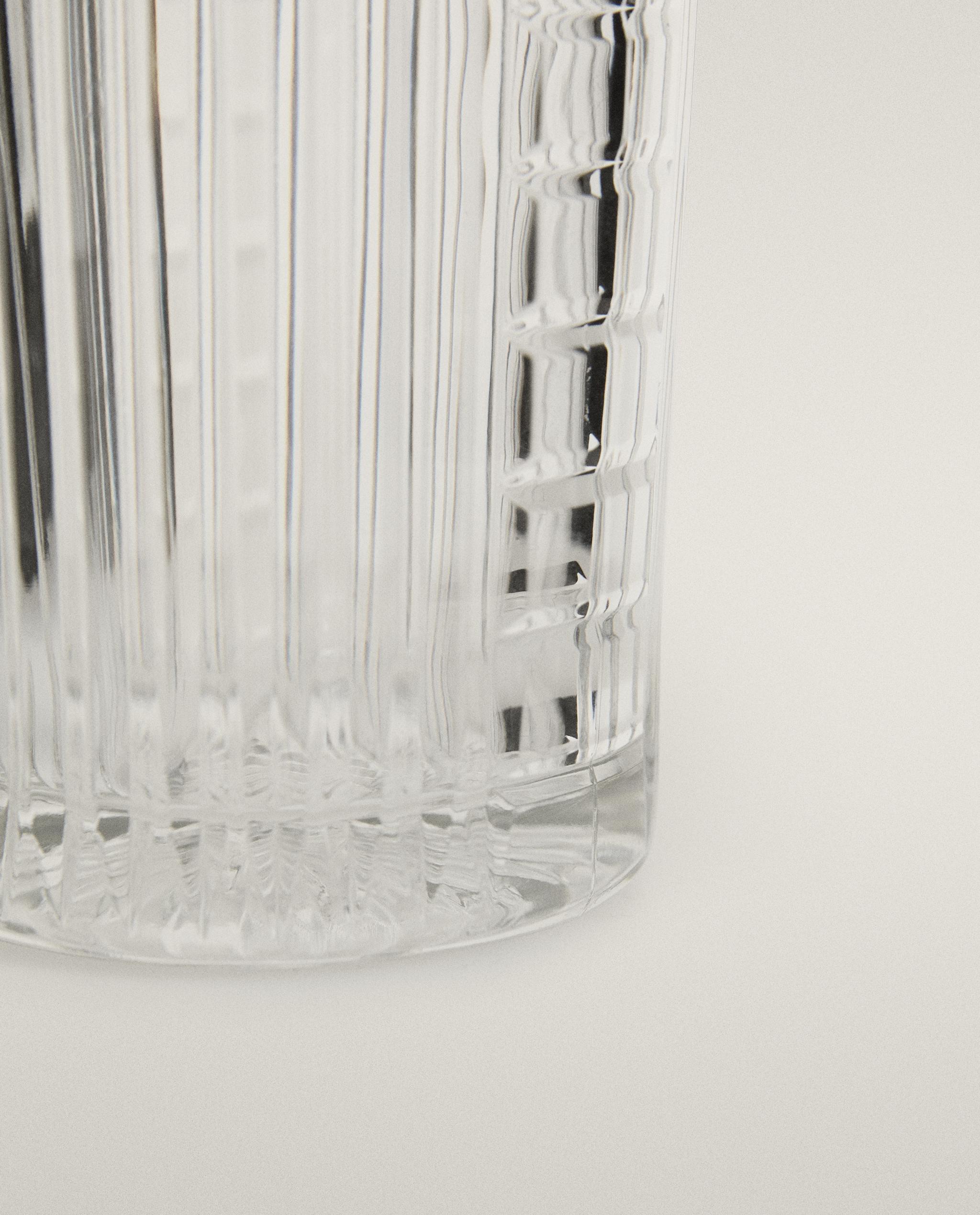 TUMBLER SET WITH RAISED DESIGN product thumbnail 4