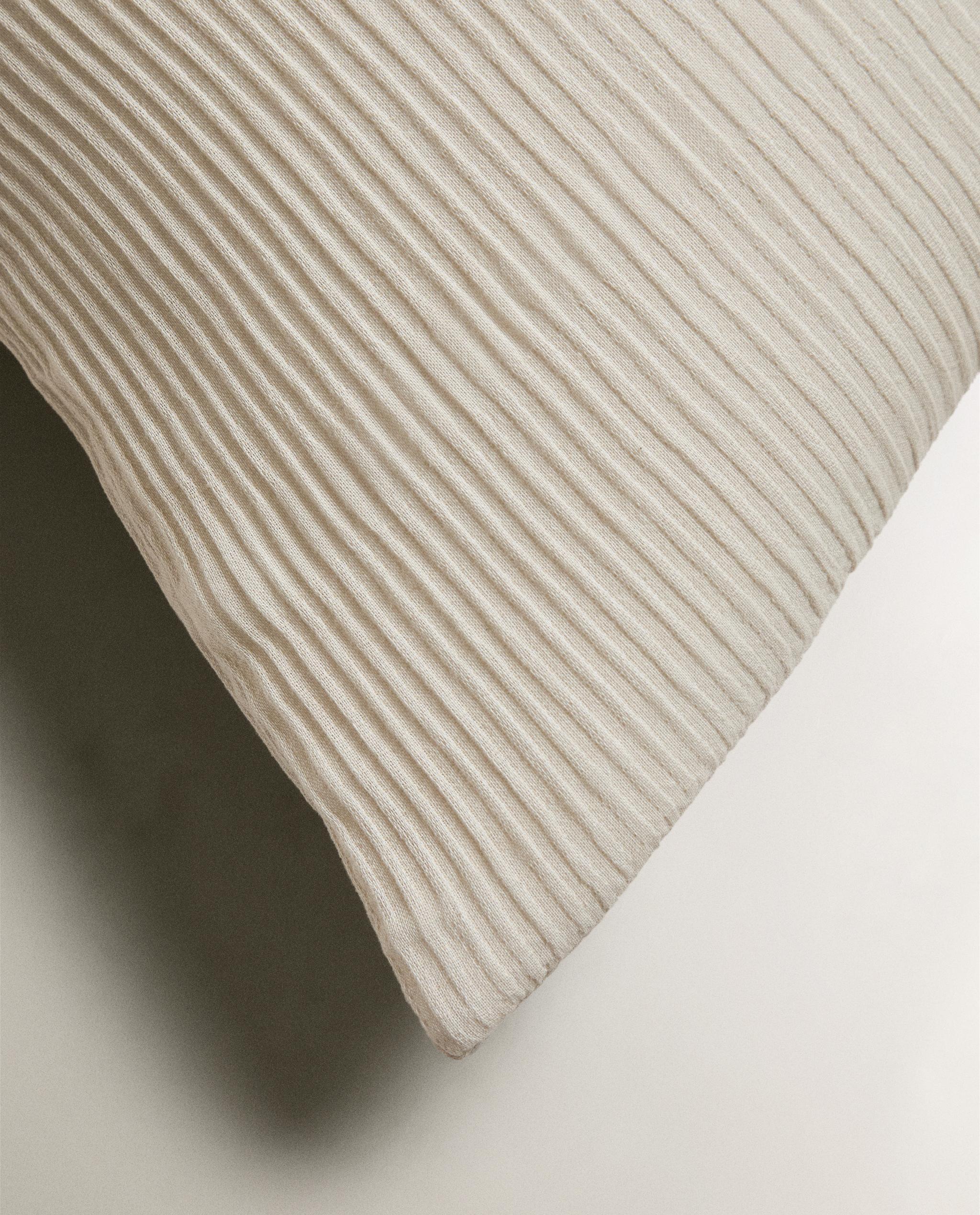 GATHERED QUILT CUSHION COVER product thumbnail 12