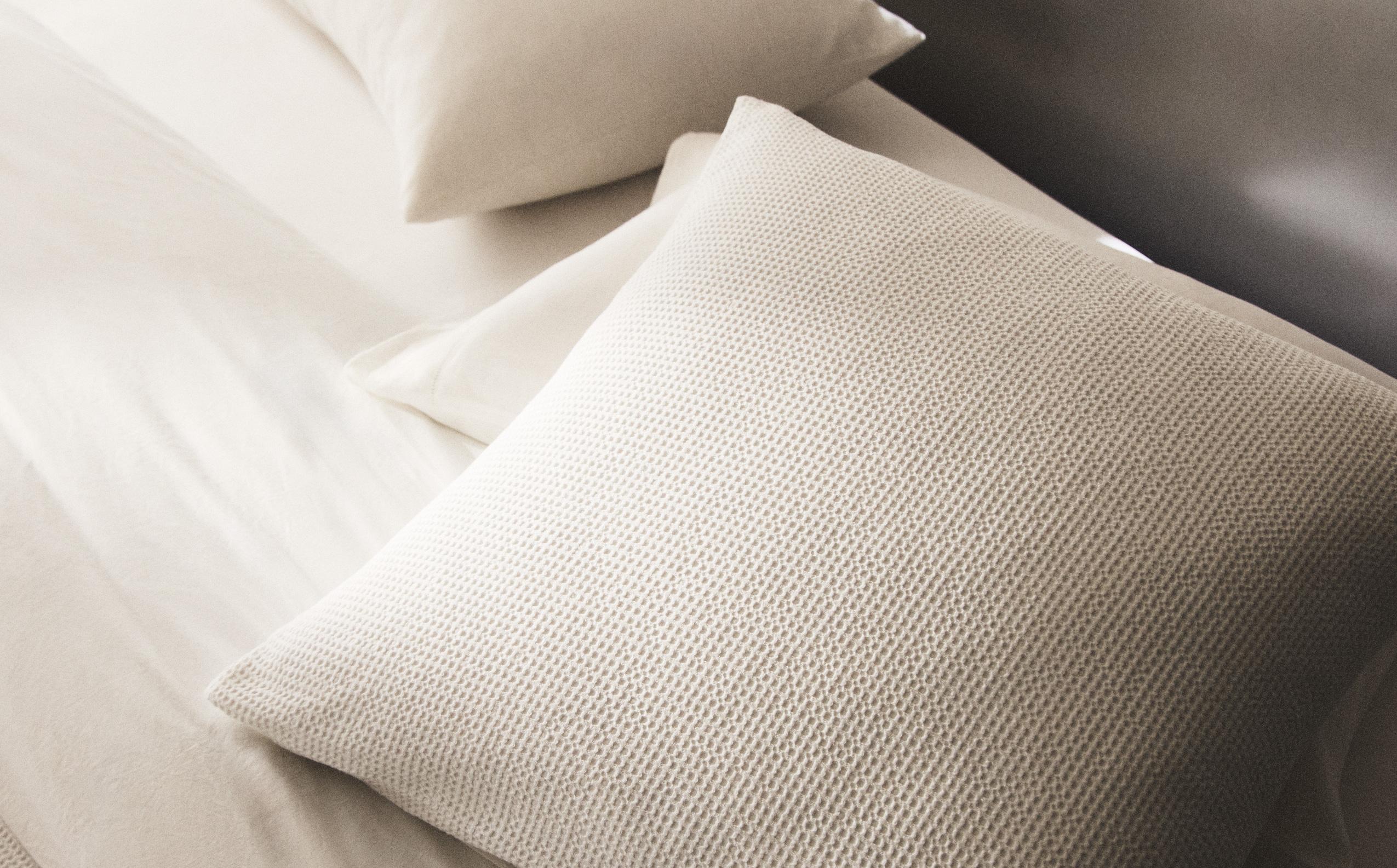 MINI WAFFLE-KNIT COTTON PILLOWCASE product thumbnail 4