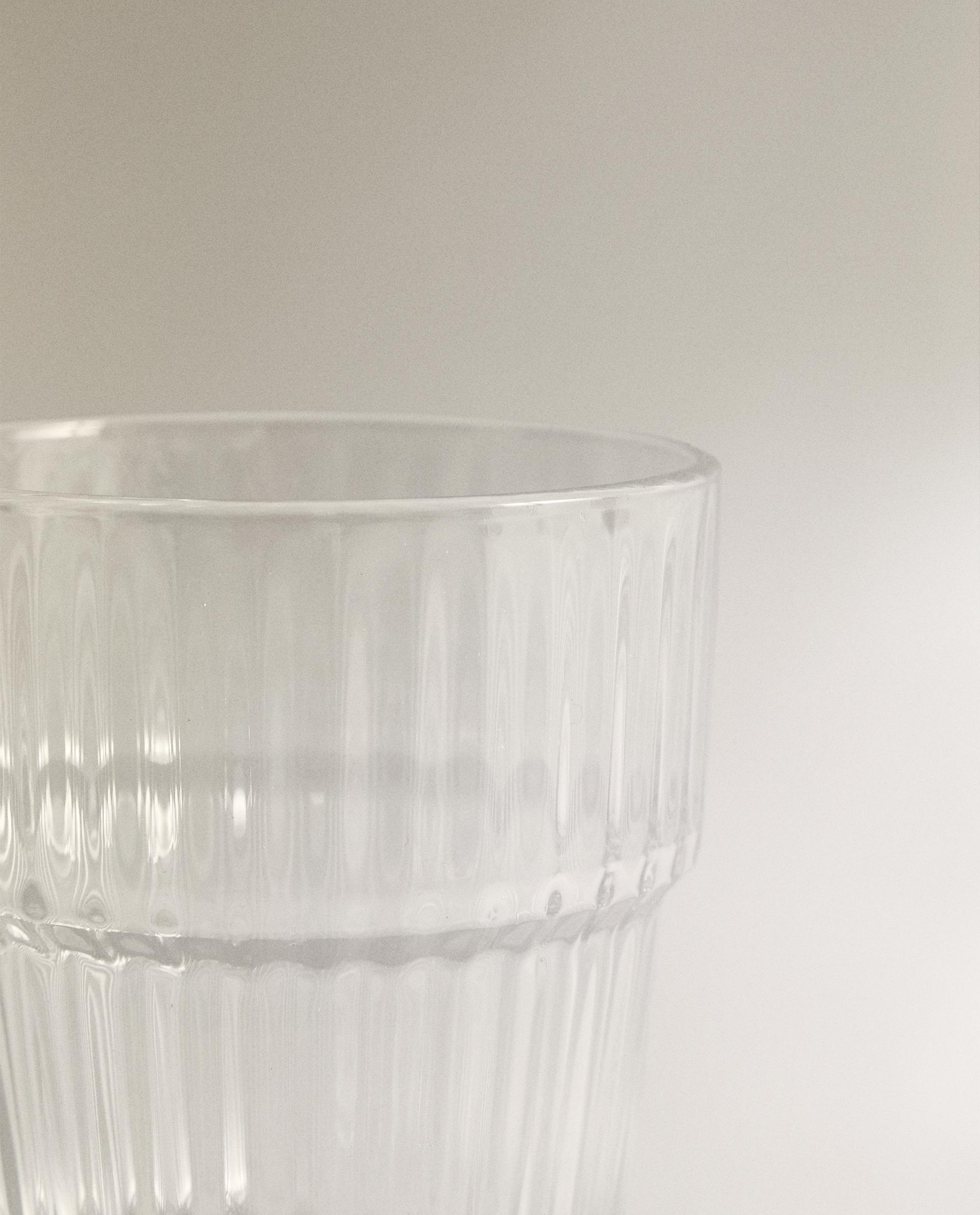 GLAS MET RELIËF