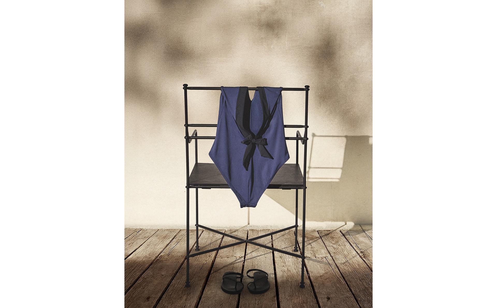 TIED HALTER BEACH SWIMSUIT TIED HALTER BEACH SWIMSUIT