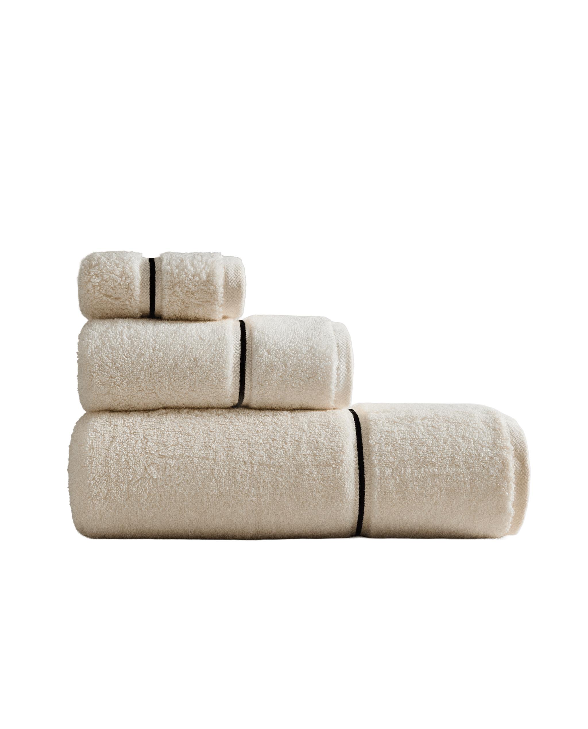 EMBROIDERED TRIM BATH TOWEL