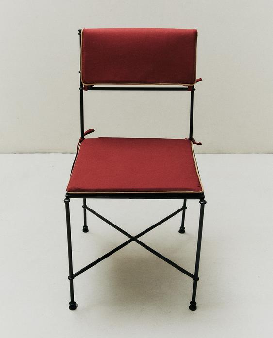 FORGED METAL CHAIR WITH CUSHIONS