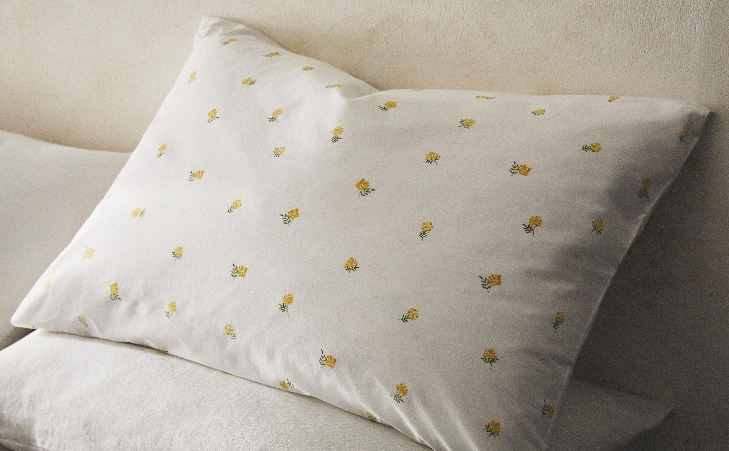 ZARA ミモザ柄デュペカバー&ピローケース ZARA HOMEミモザ柄デュペカバー&ピローケース ミモザ プリント