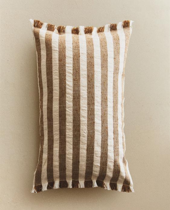 STRIPED CUSHION COVER STRIPED CUSHION COVER