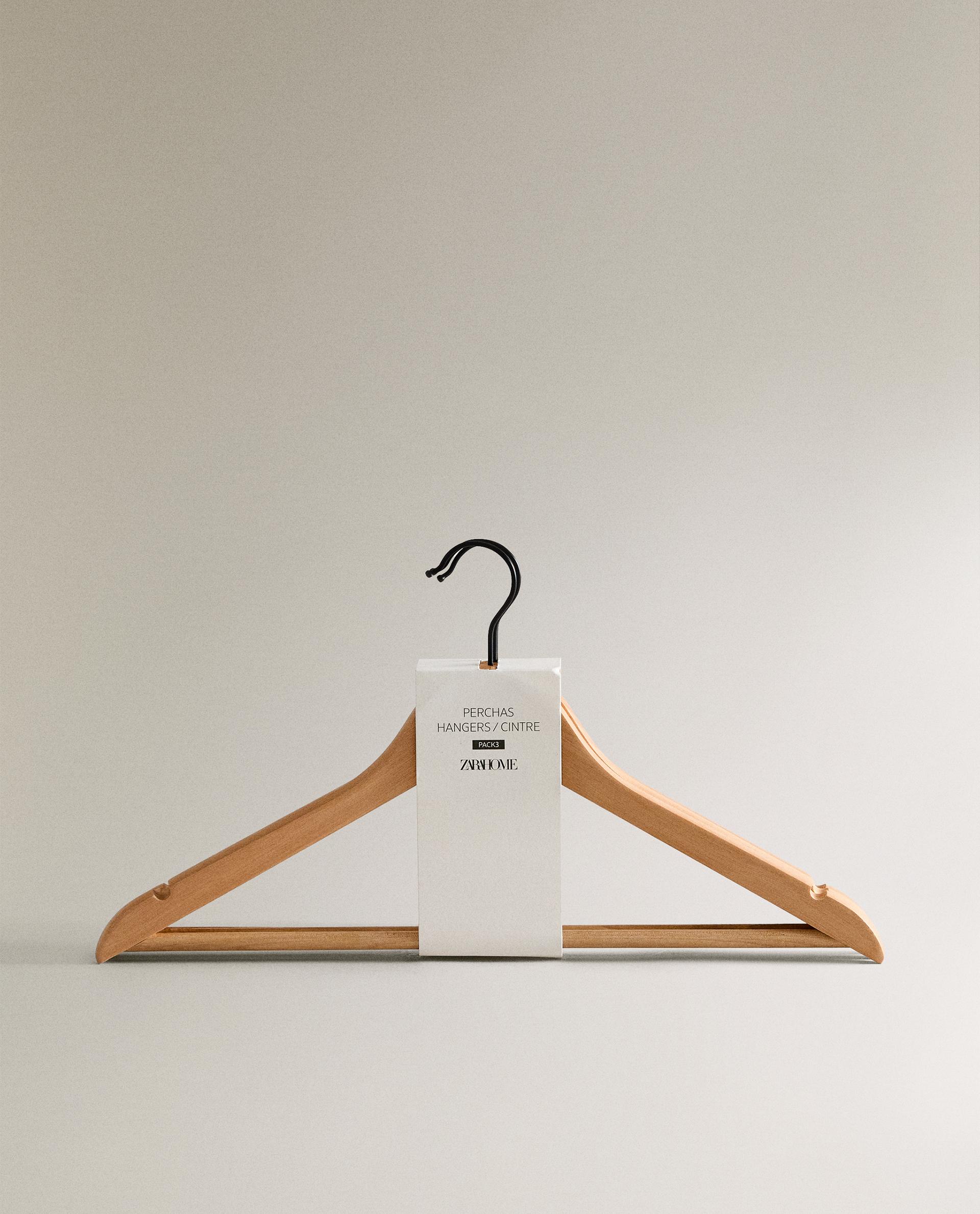 LACQUERED WOODEN HANGER (SET OF 3) product thumbnail 12