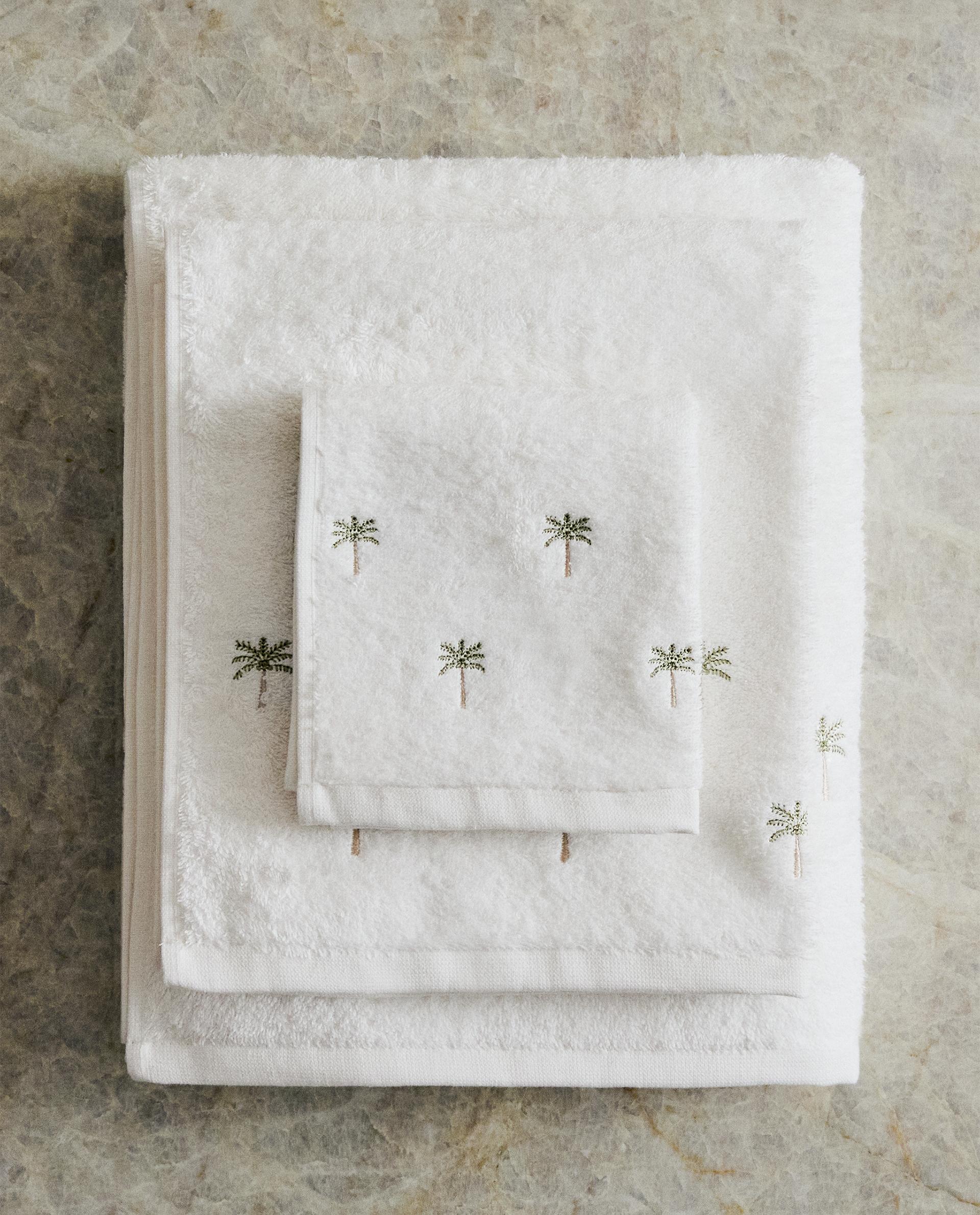 花の刺繍付きクリーム色バスタオル z-002.jpg
