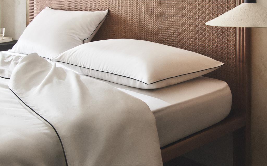 SATEEN DUVET COVER WITH PIPING SATEEN DUVET COVER WITH PIPING