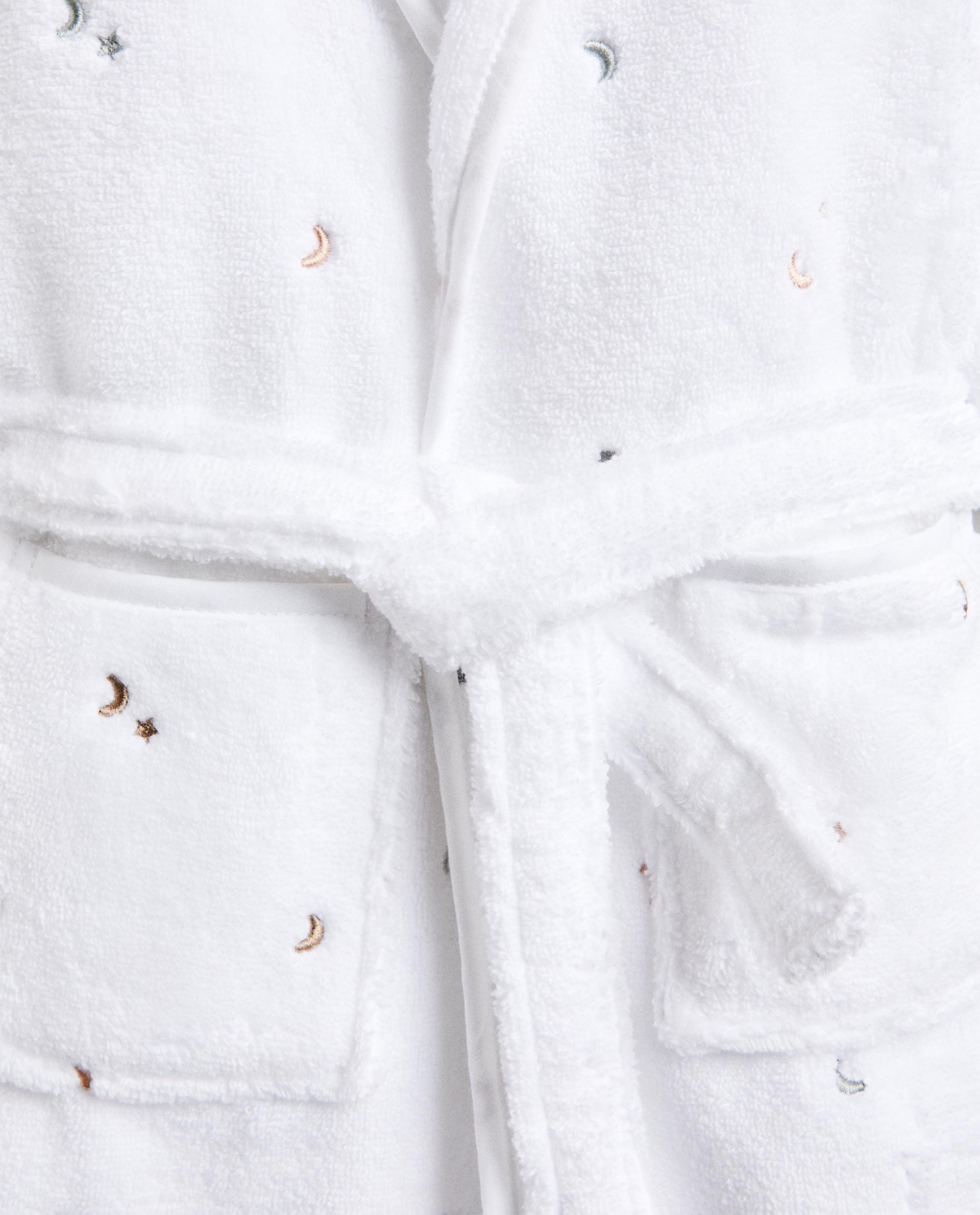 KIDS' MOON AND STAR BATHROBE product thumbnail 7