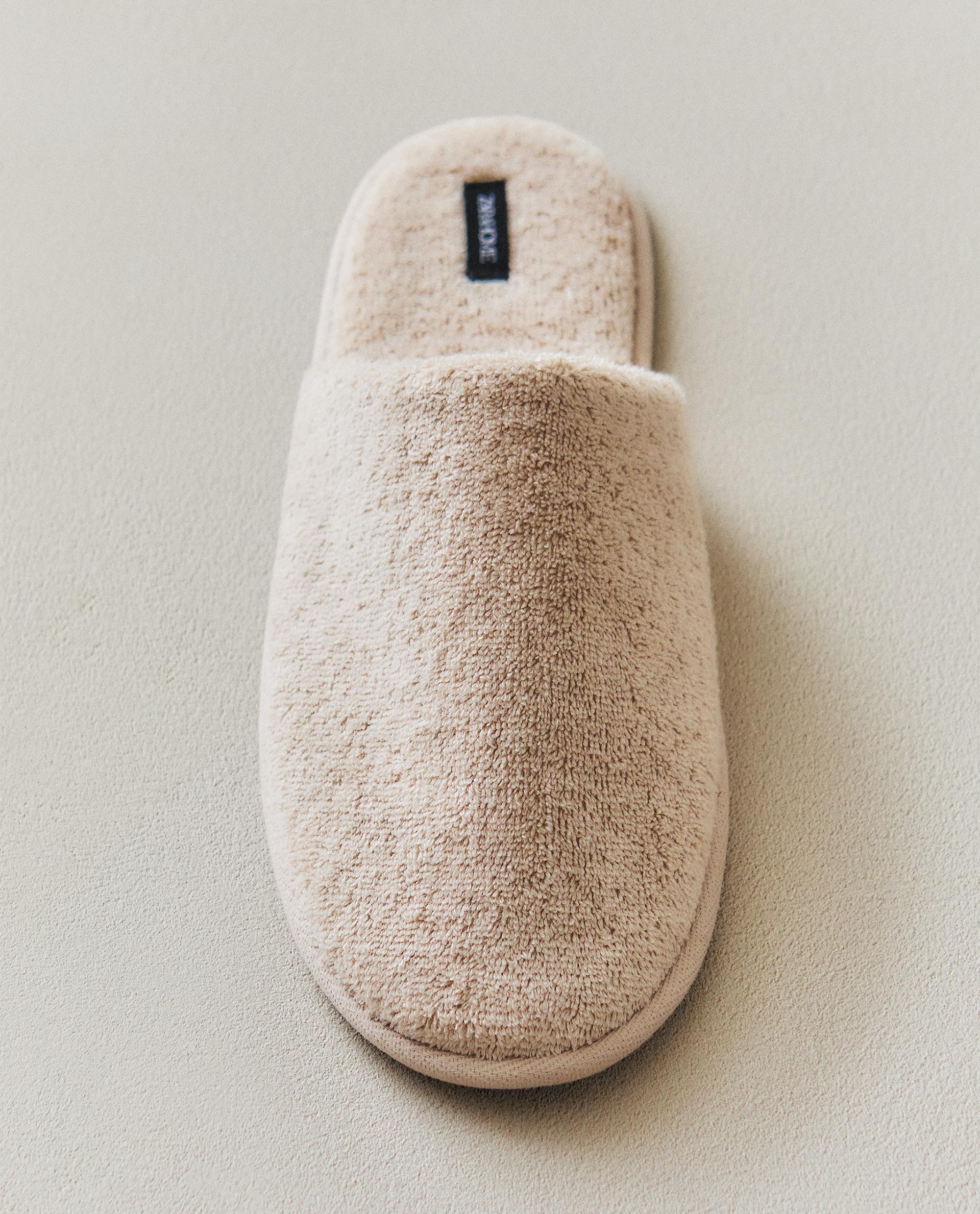 TERRY BATHROOM SLIPPERS TERRY BATHROOM SLIPPERS