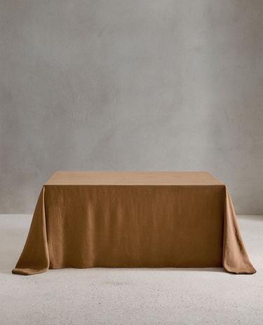 TABLECLOTH 01