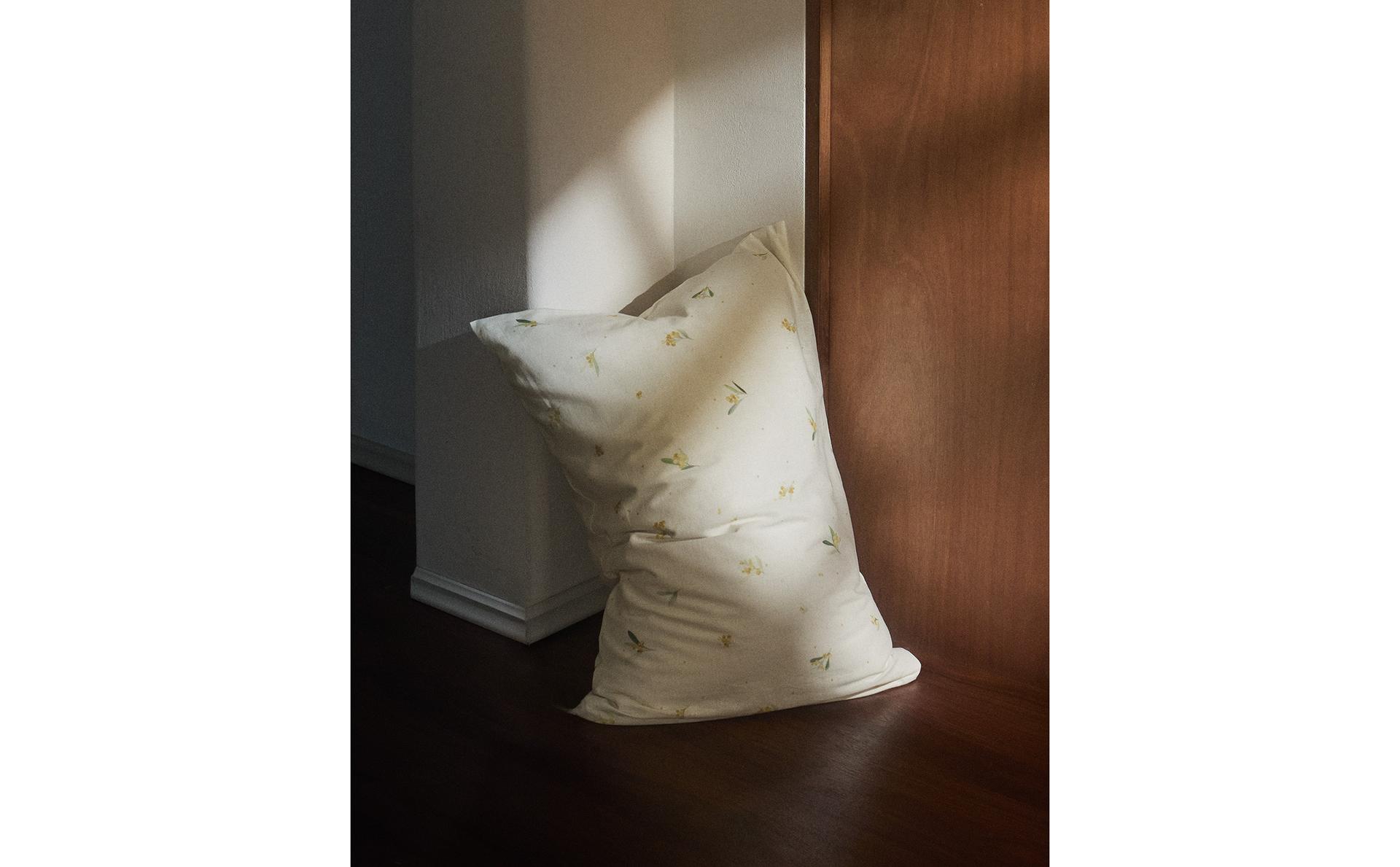 LINEN AND COTTON MIMOSA PILLOWCASE LINEN AND COTTON MIMOSA PILLOWCASE