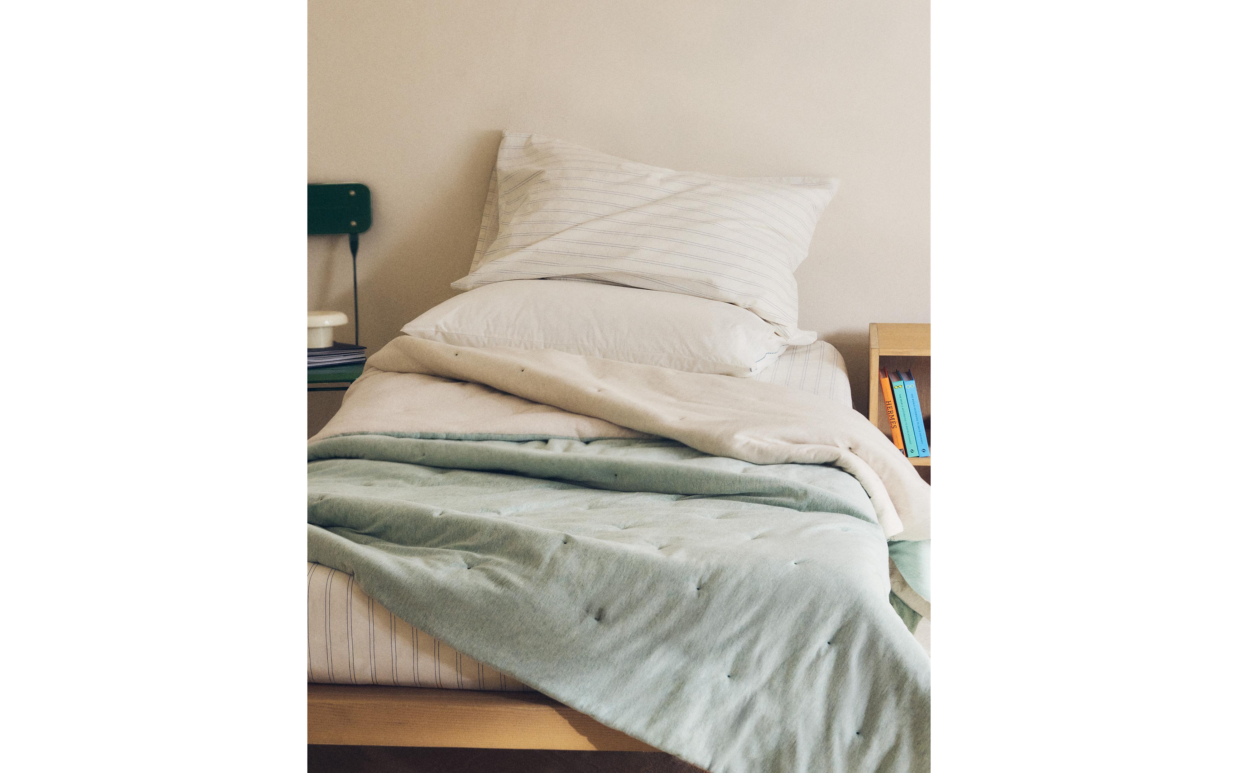 KIDS’ REVERSIBLE JERSEY FABRIC QUILTED BEDSPREAD product thumbnail 9