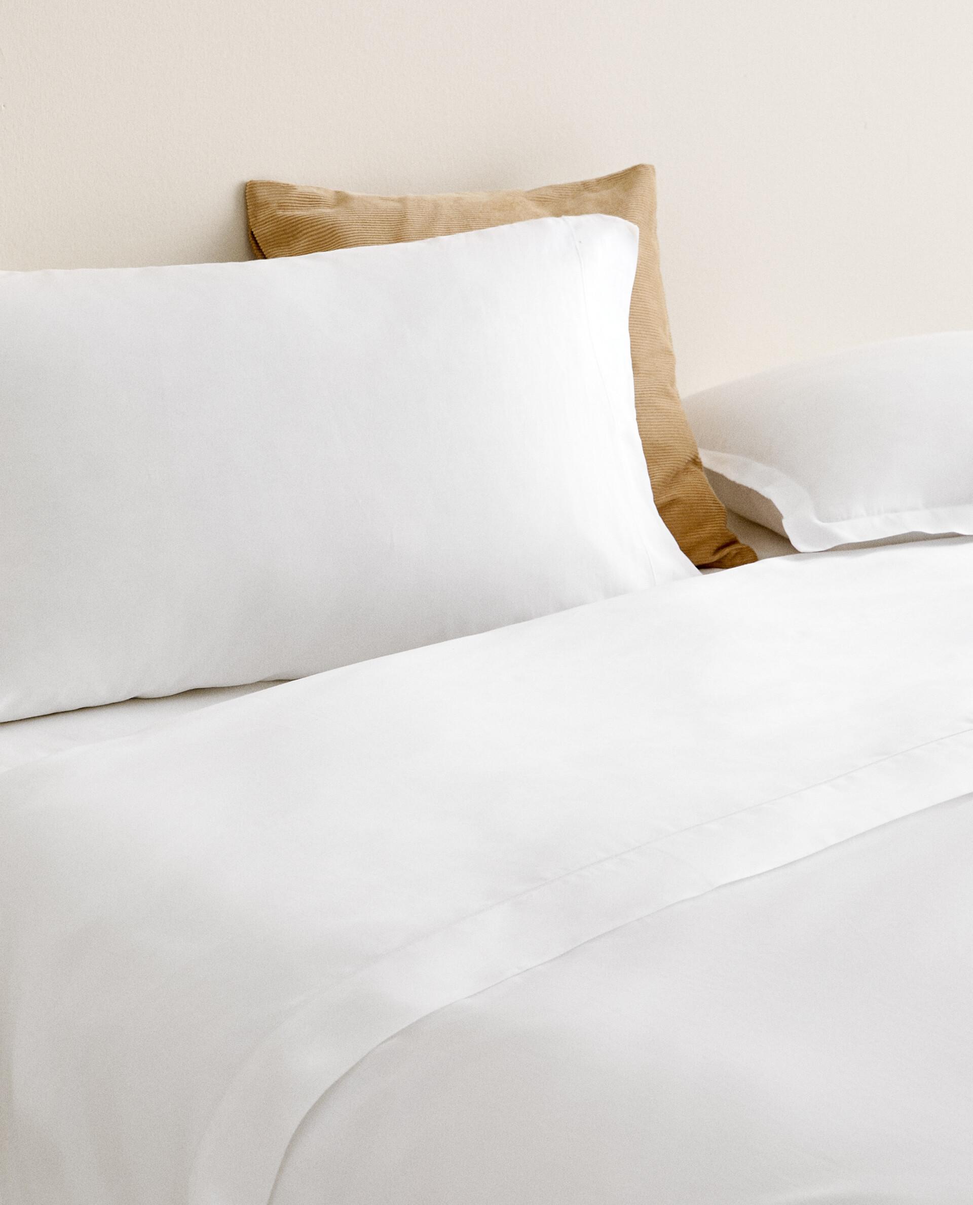 SATEEN FLAT SHEET WITH TRIM (300 THREAD COUNT) product thumbnail 12