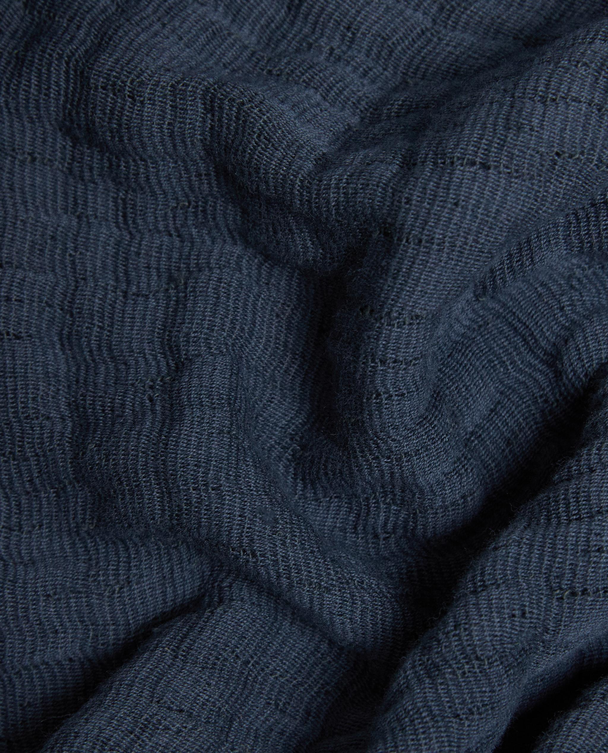 TEXTURED JACQUARD THROW product thumbnail 14