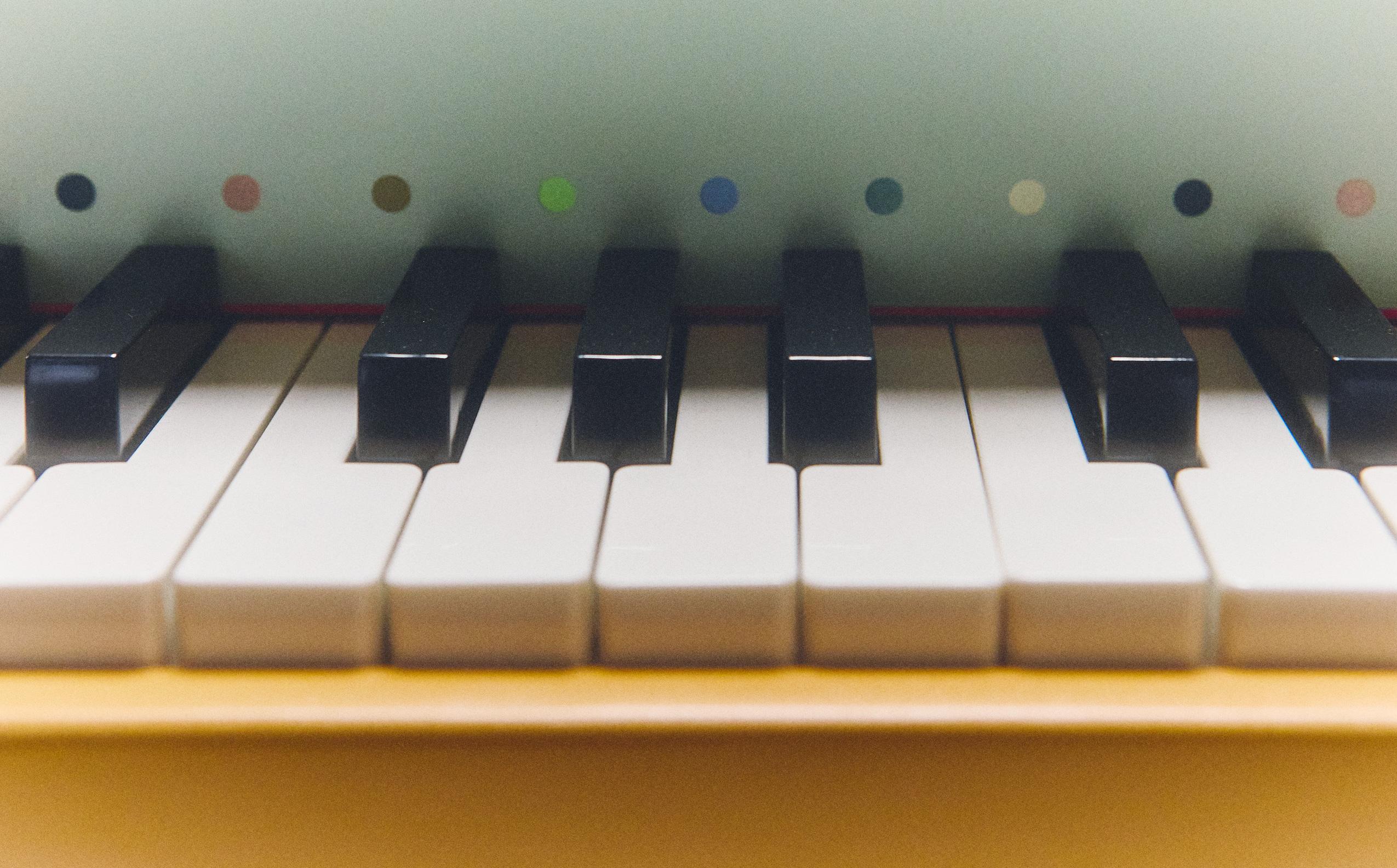 CHILDREN'S WOODEN TOY PIANO INSTRUMENT