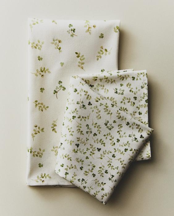 PACK OF FLORAL COTTON TEA TOWELS (PACK OF 2) PACK OF FLORAL COTTON TEA TOWELS (PACK OF 2)